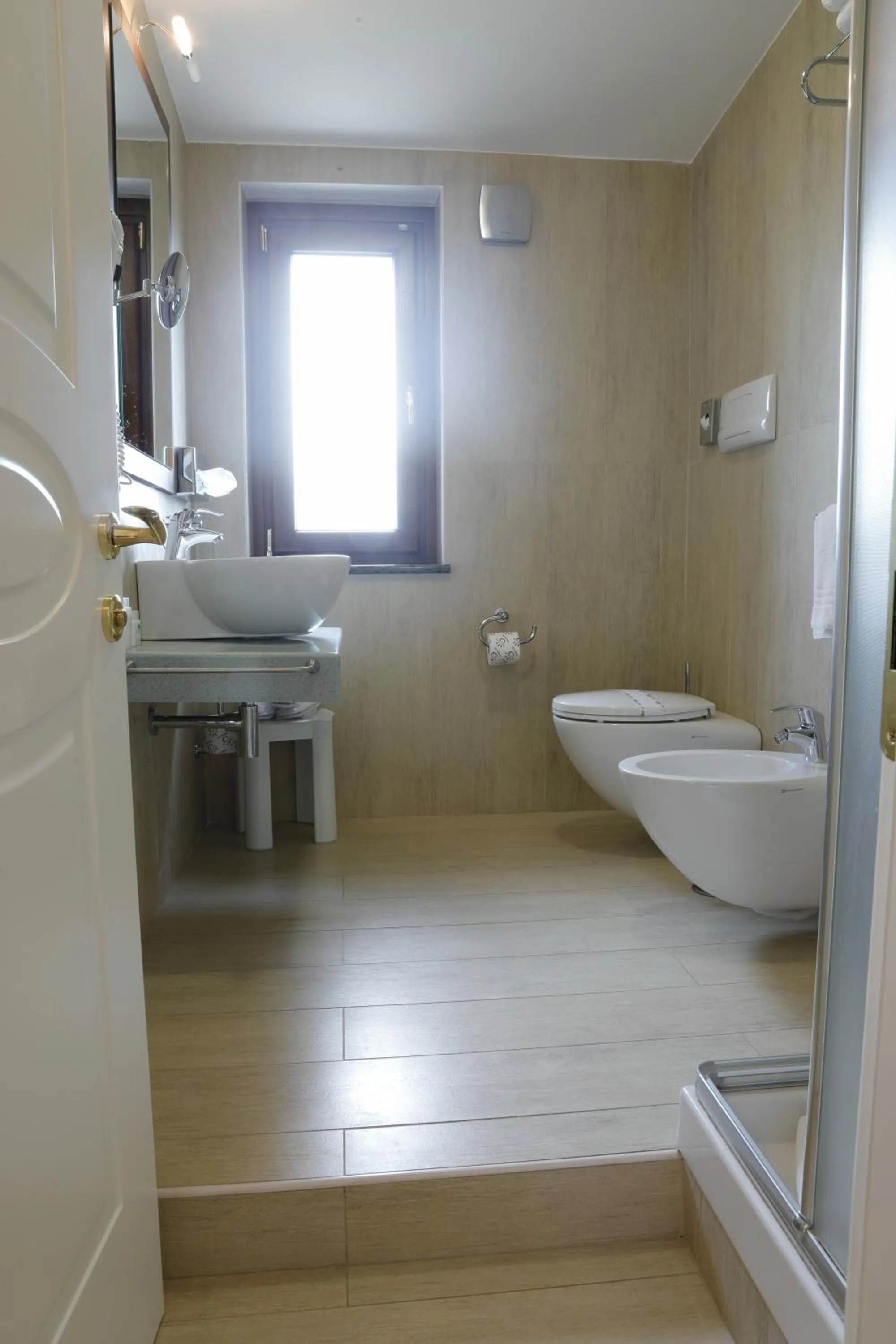 Bathroom in L' Araba Fenice Hotel & Resort