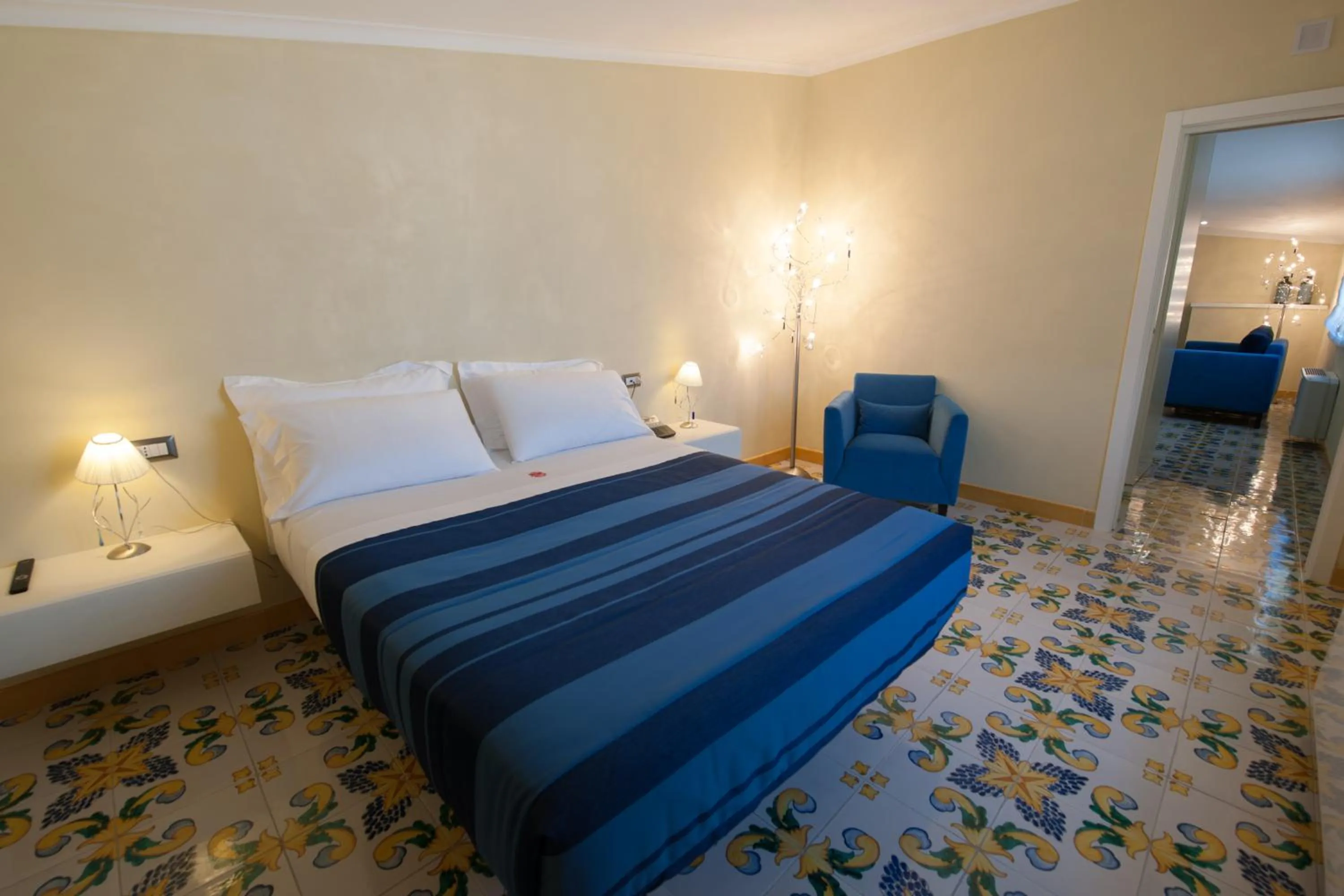 Bed in L' Araba Fenice Hotel & Resort