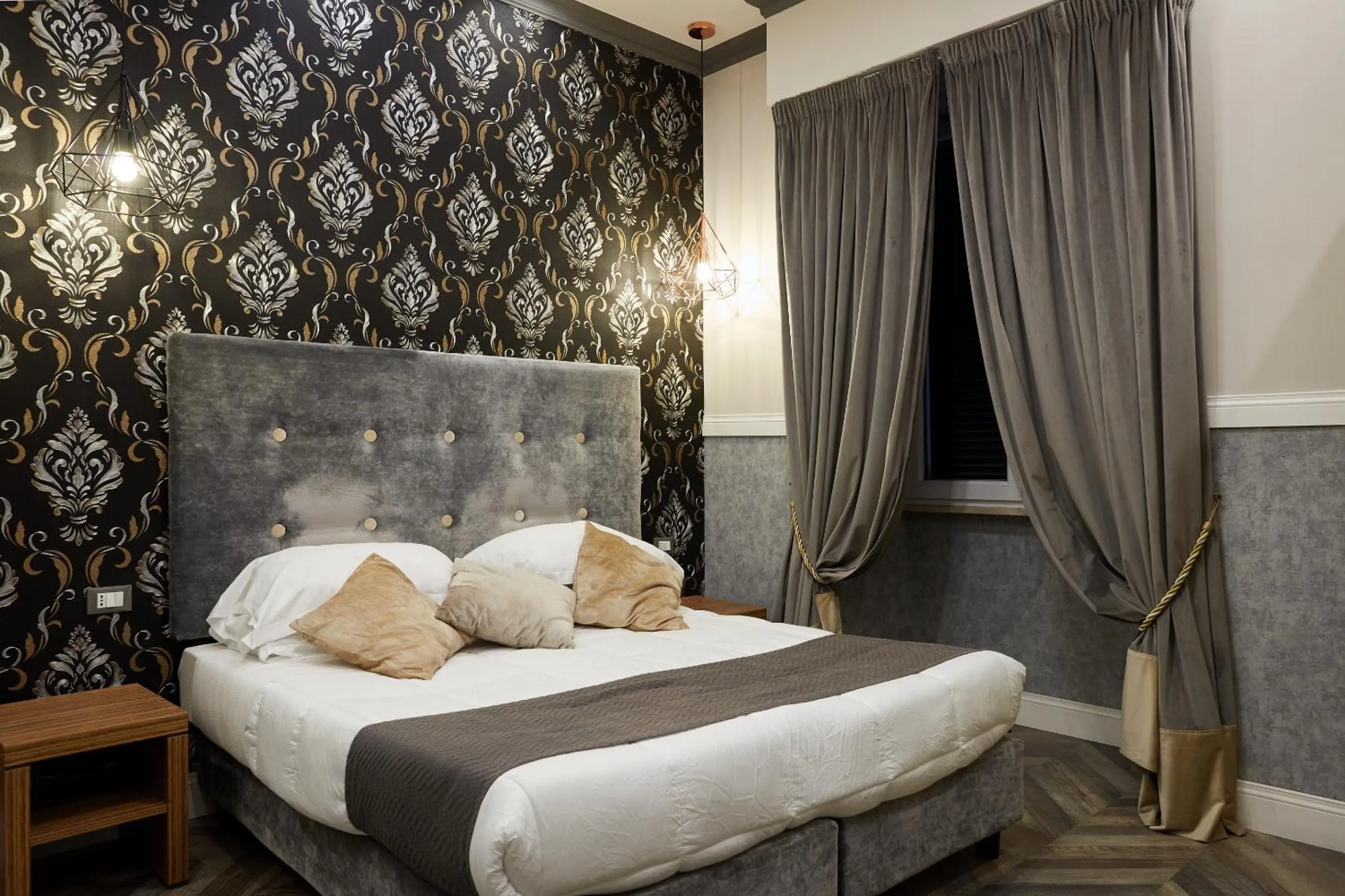 Bedroom, Bed in Hotel Roma Vaticano