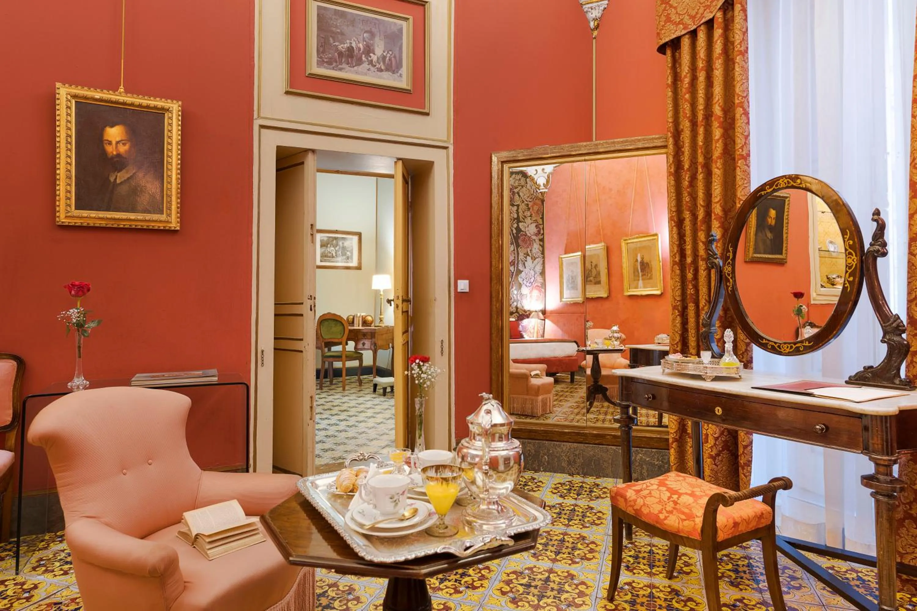 Bedroom in Palazzo Arone dei Baroni di Valentino