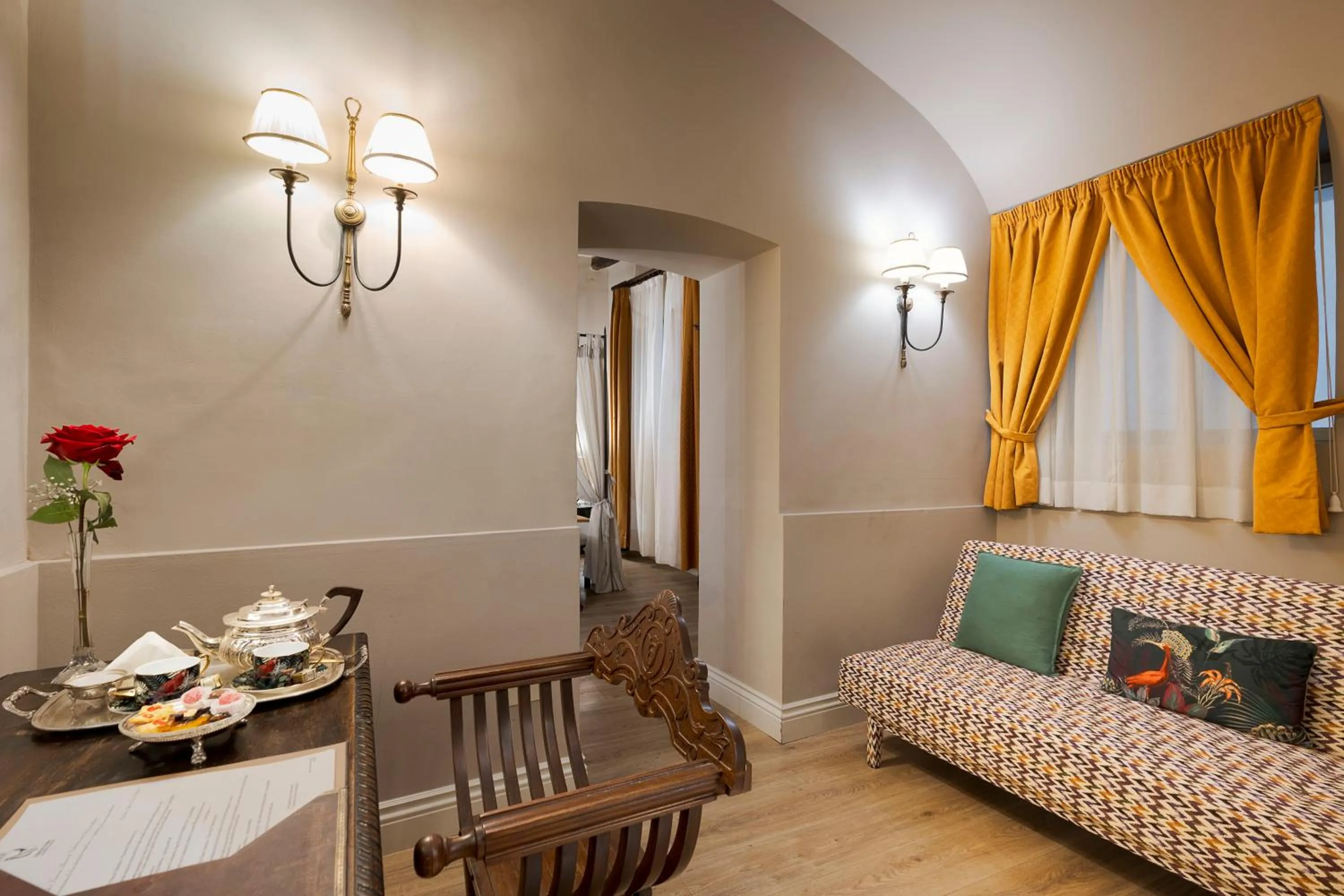 Photo of the whole room, Bed in Palazzo Arone dei Baroni di Valentino