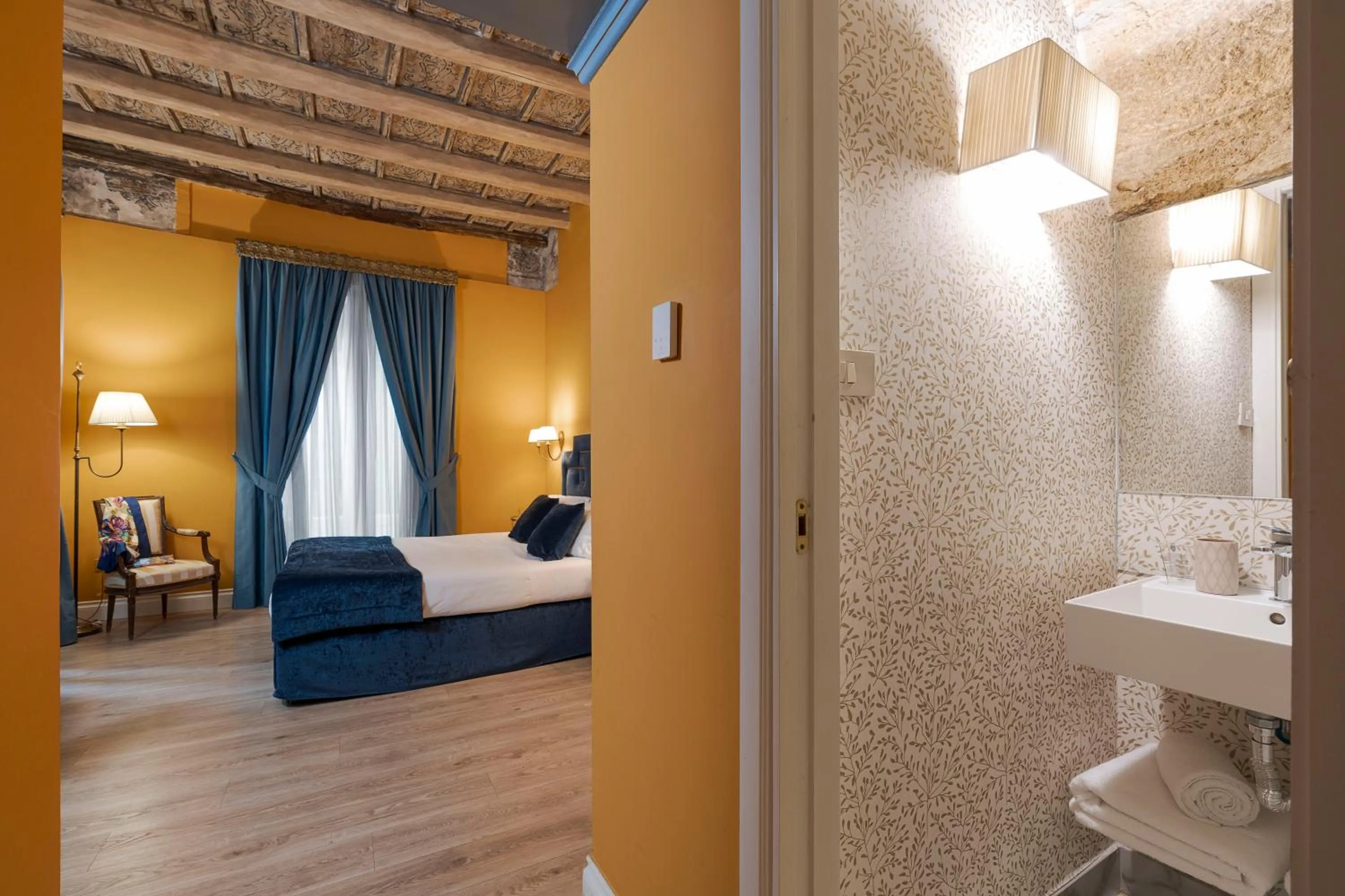 Bedroom, Bed in Palazzo Arone dei Baroni di Valentino