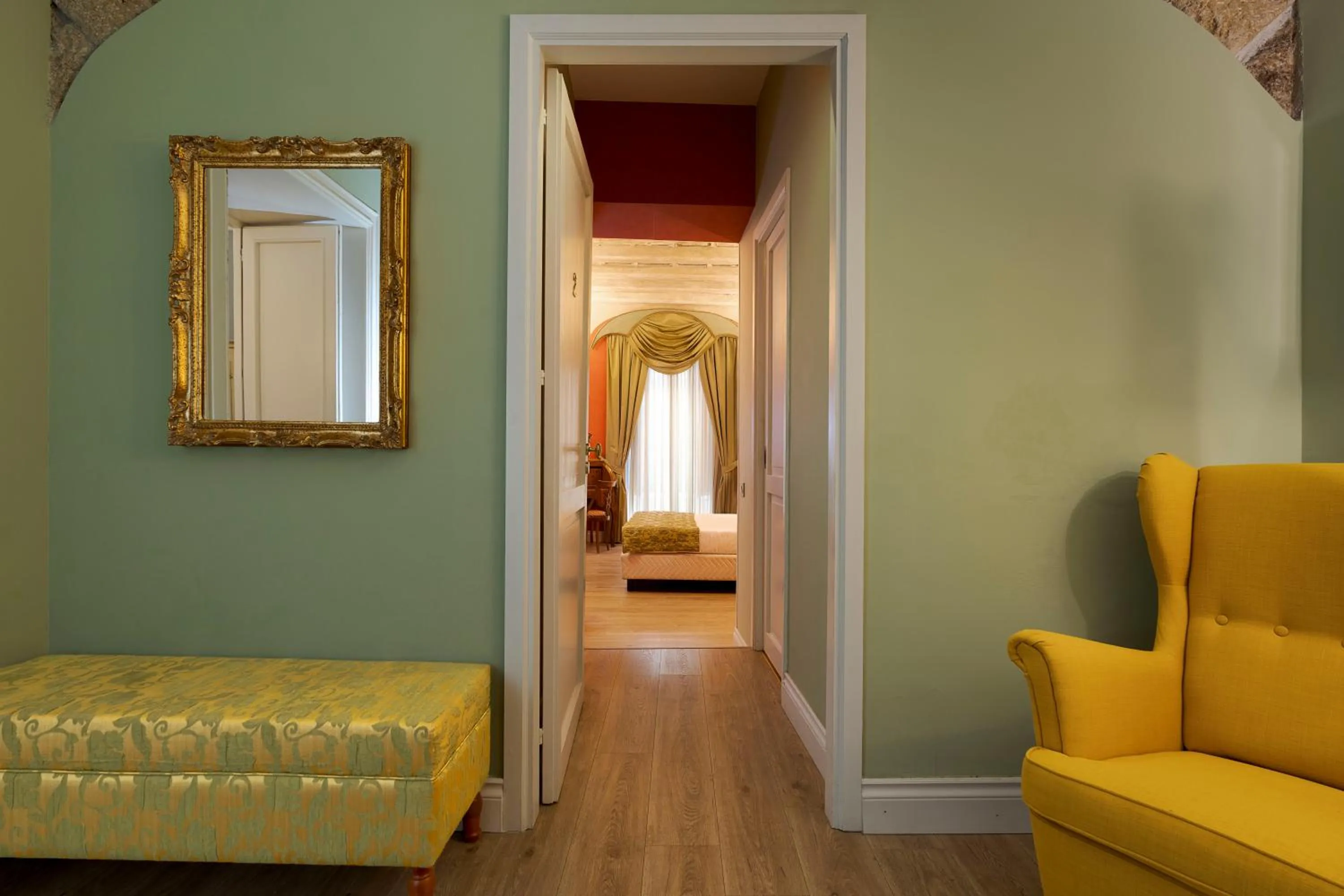 Bedroom in Palazzo Arone dei Baroni di Valentino