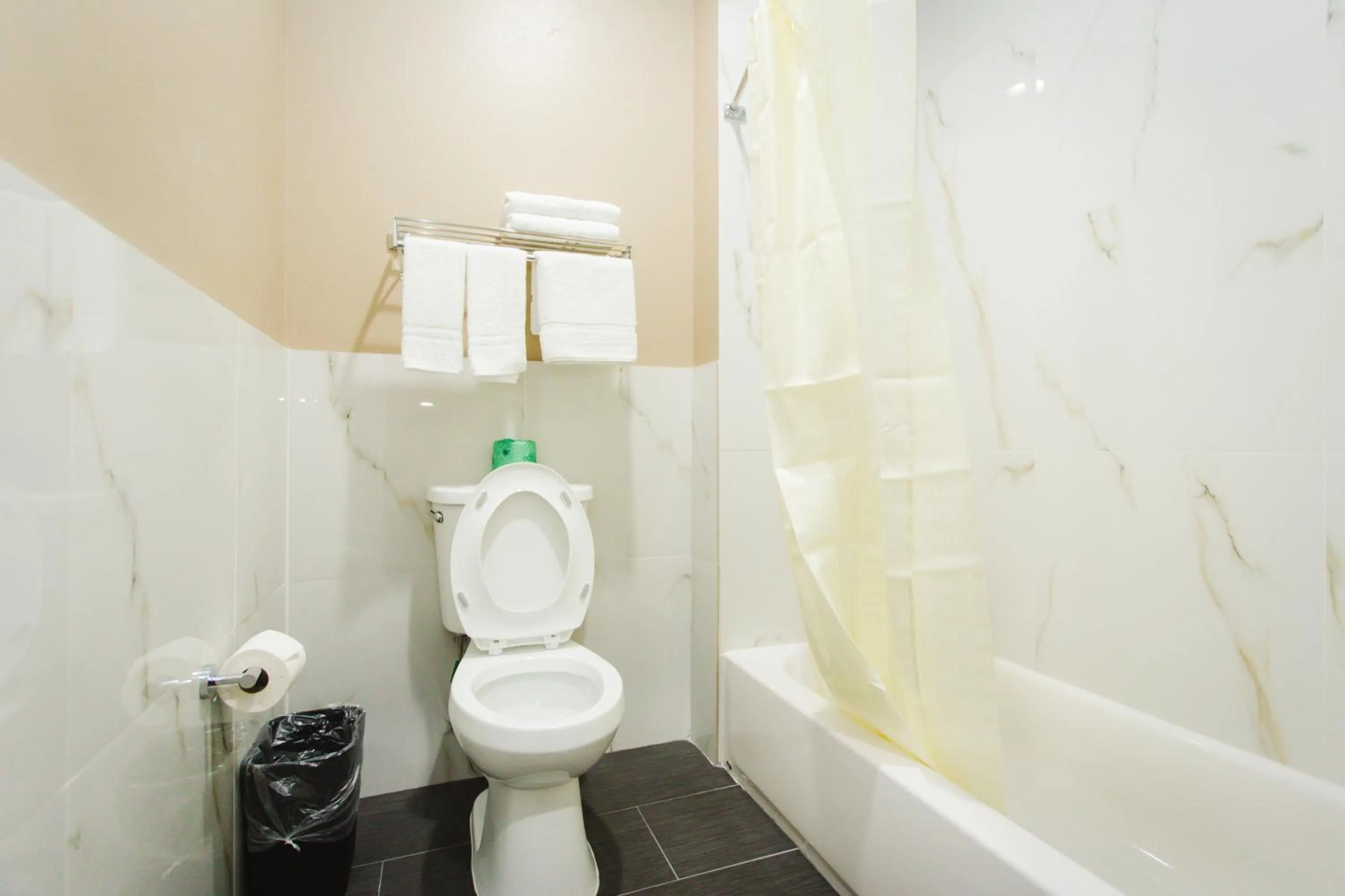 Budget Host Inn & Suites