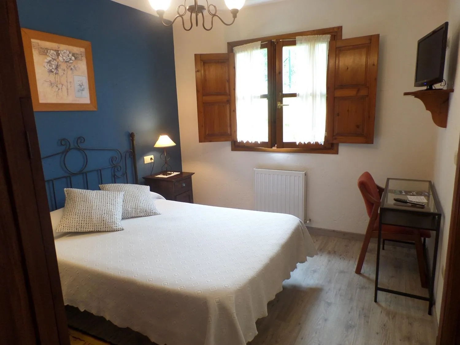 Bedroom, Bed in Hotel La Llosona