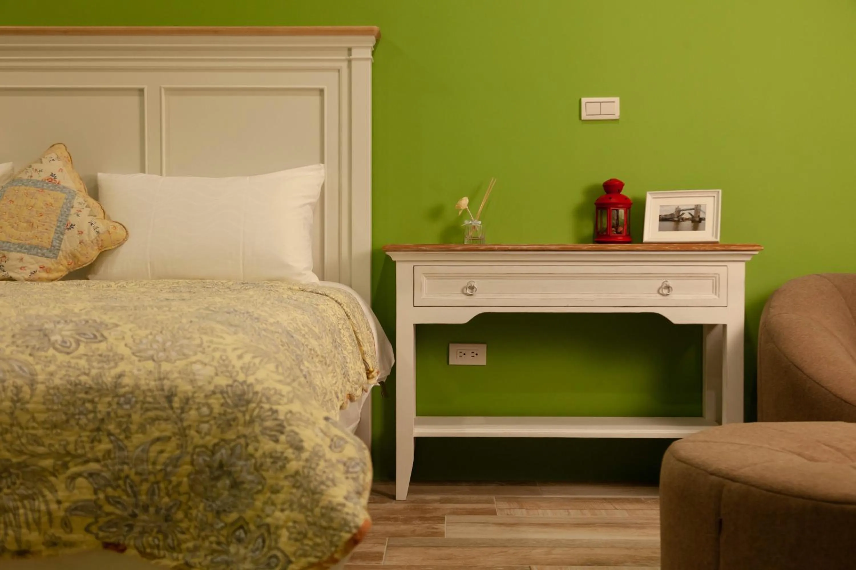 Bed in Rambling Snail