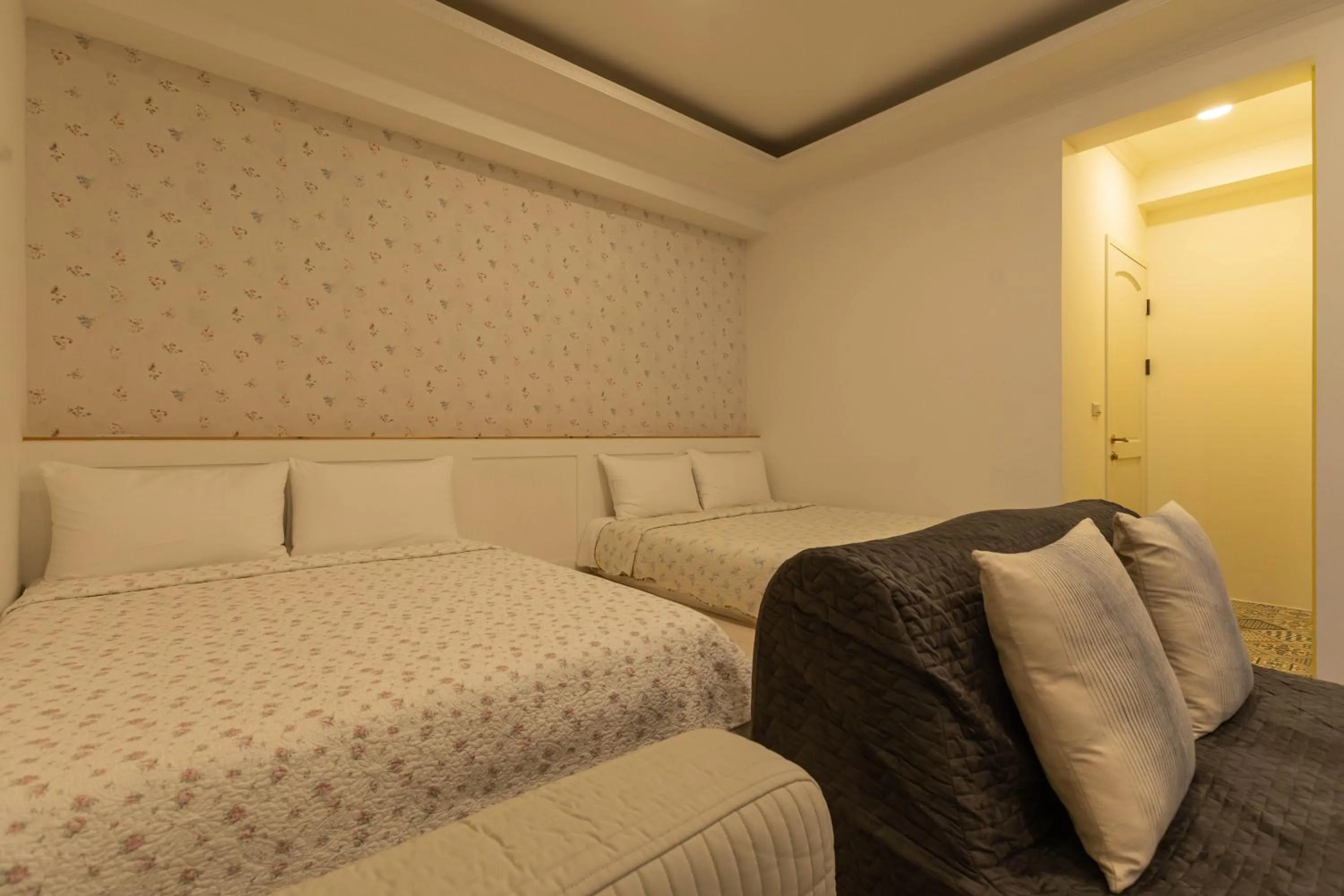 Bed in Rambling Snail