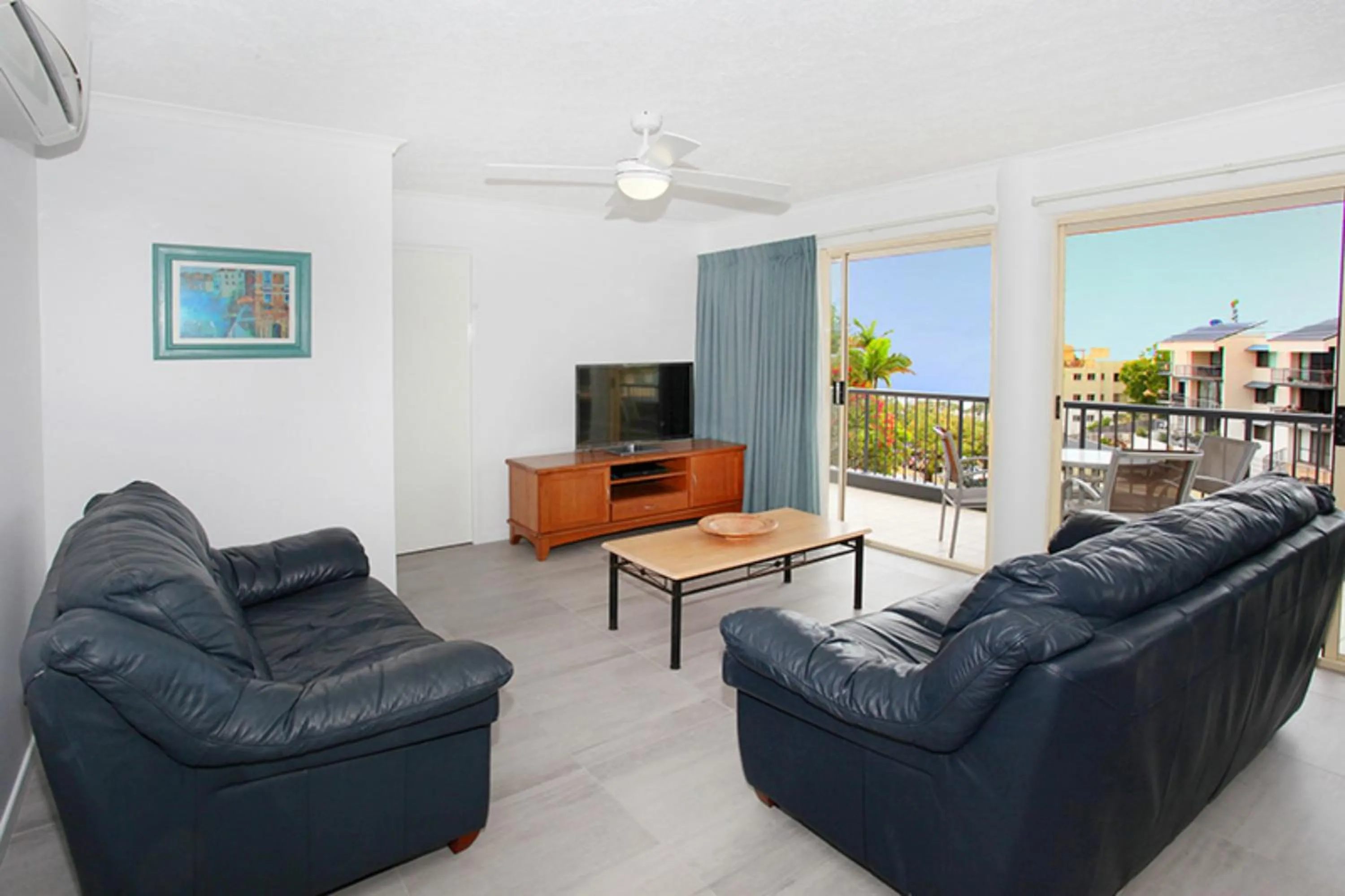 Living room in Kings Way Apartments