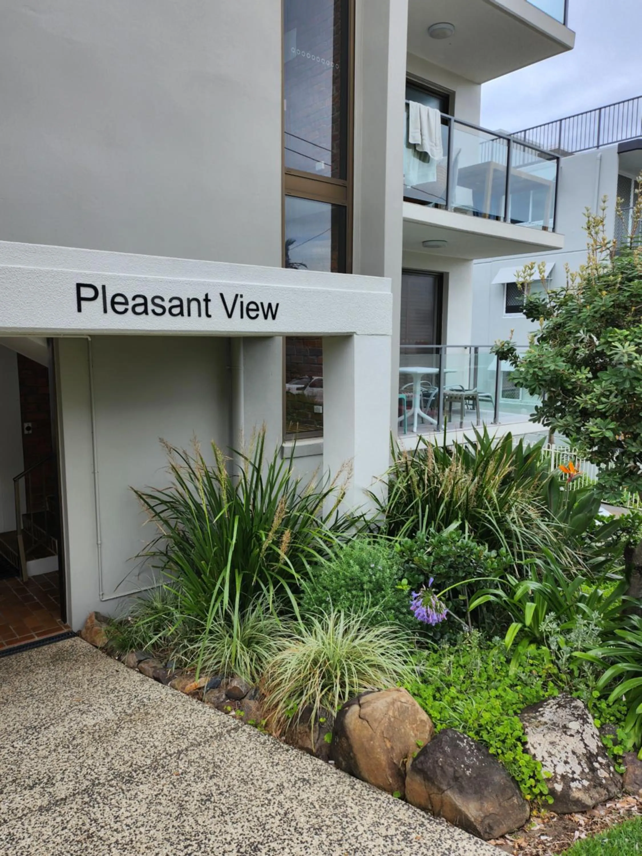 Kings Way Apartments