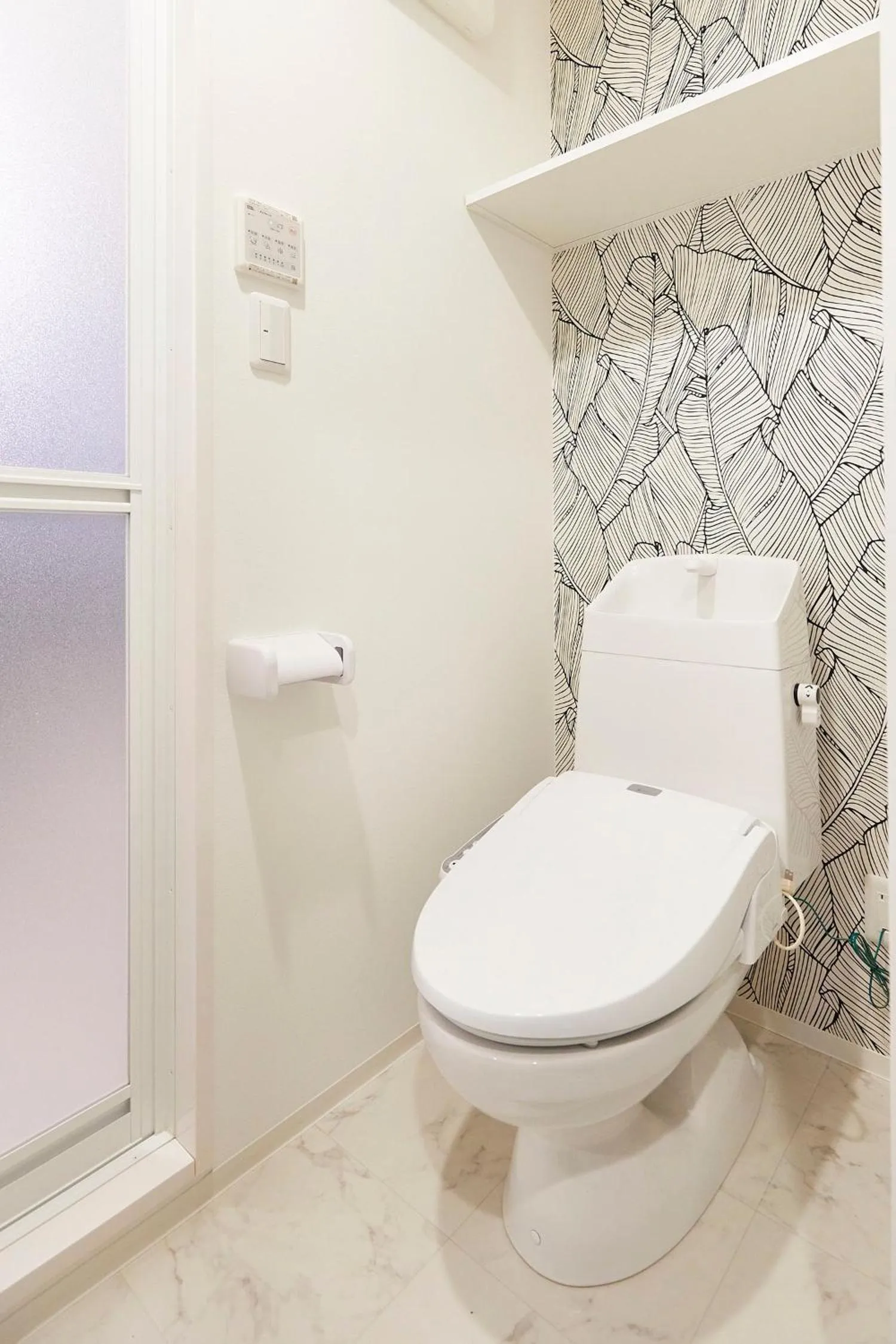 Toilet in Montana Flat Yebisu