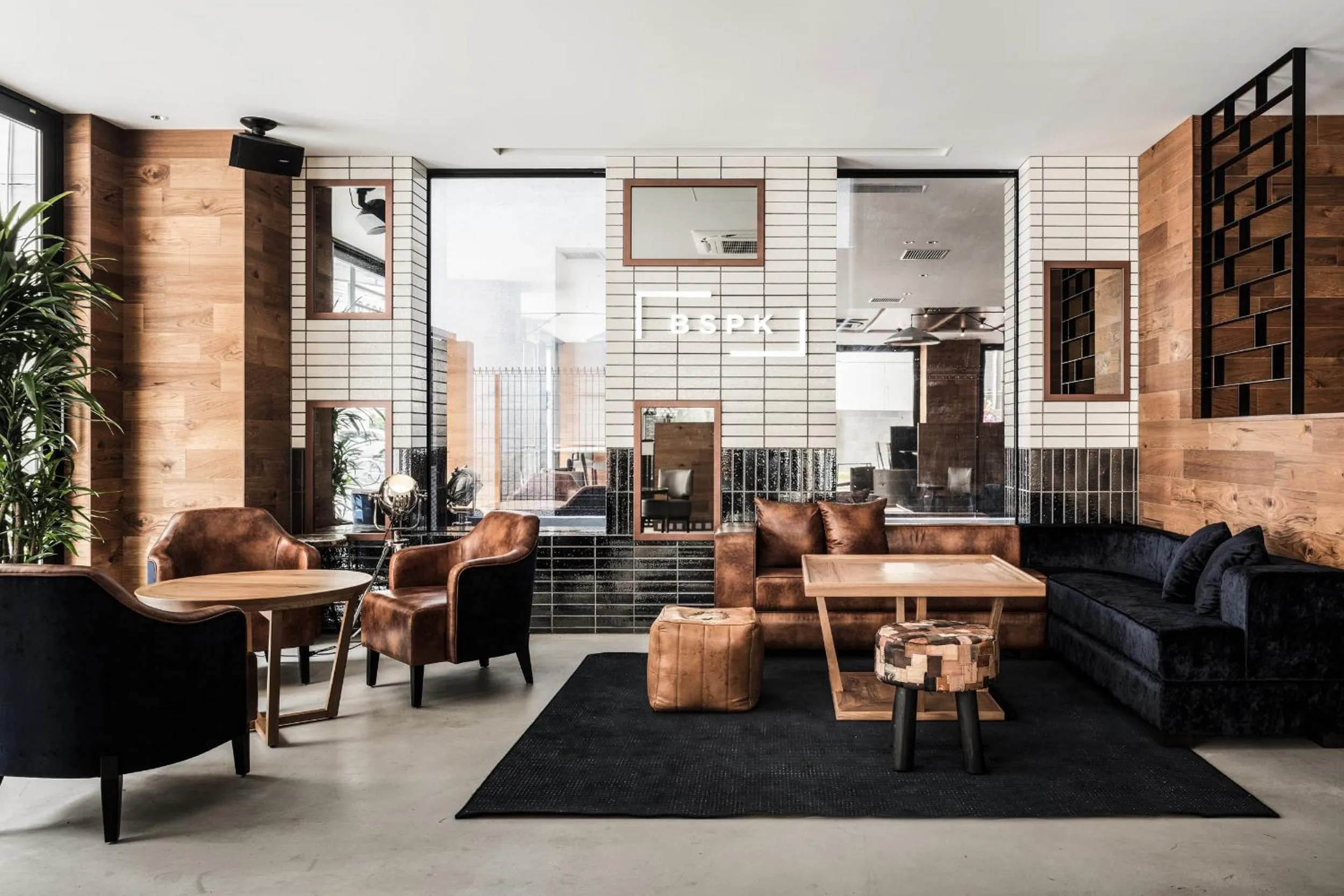 Restaurant/places to eat in Bespoke Hotel Shinsaibashi