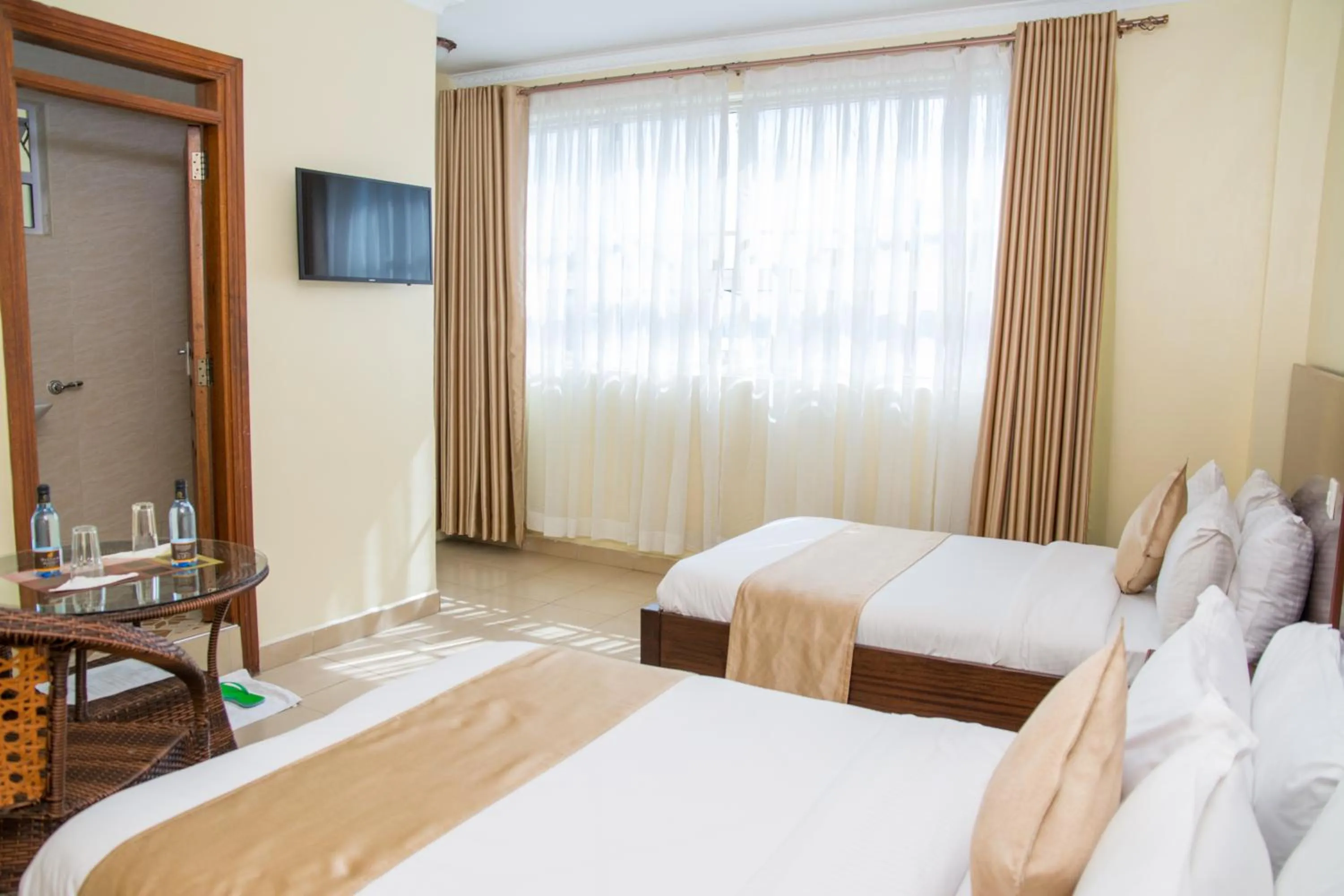 Bed in Delfirm Hotel