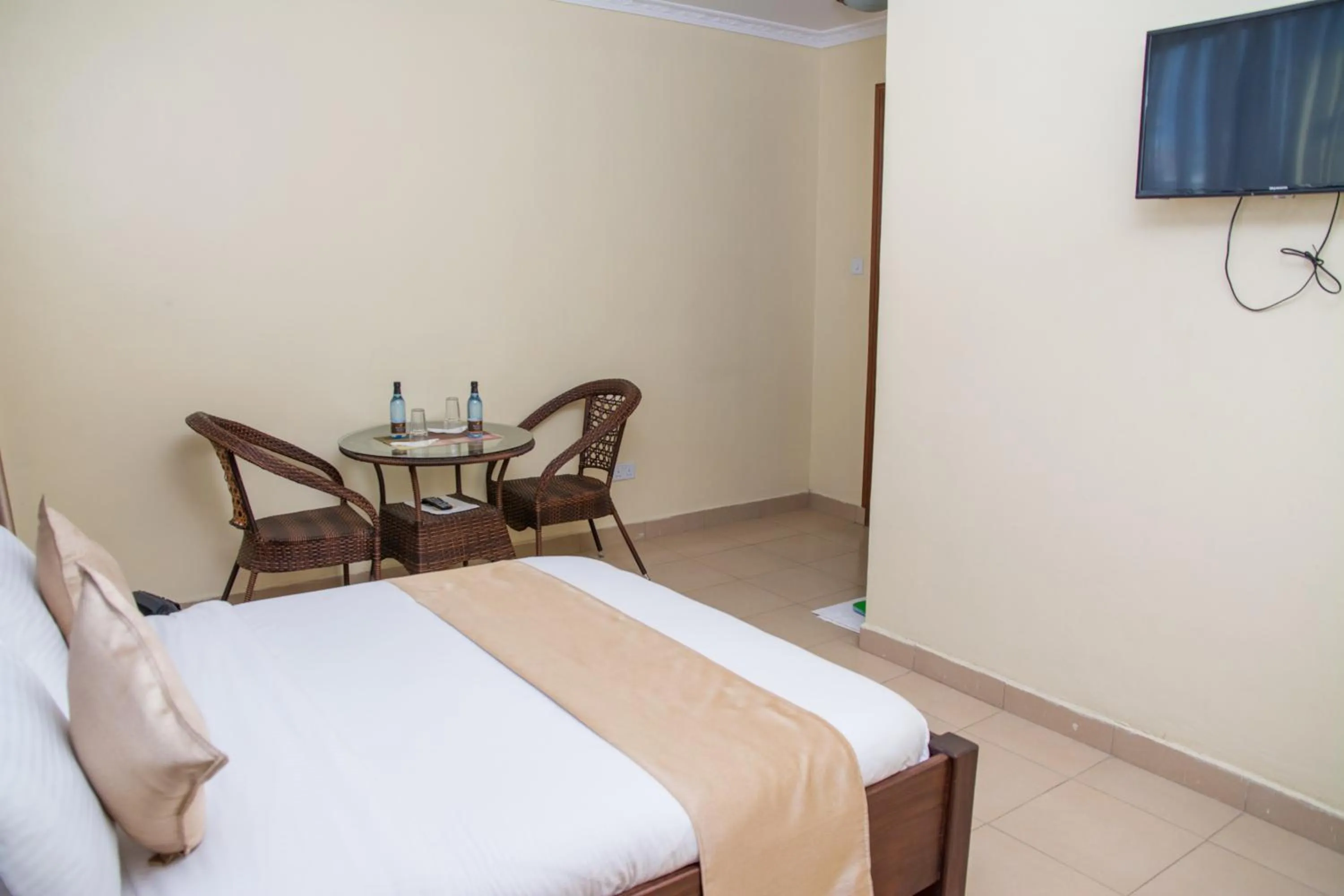 Bed in Delfirm Hotel