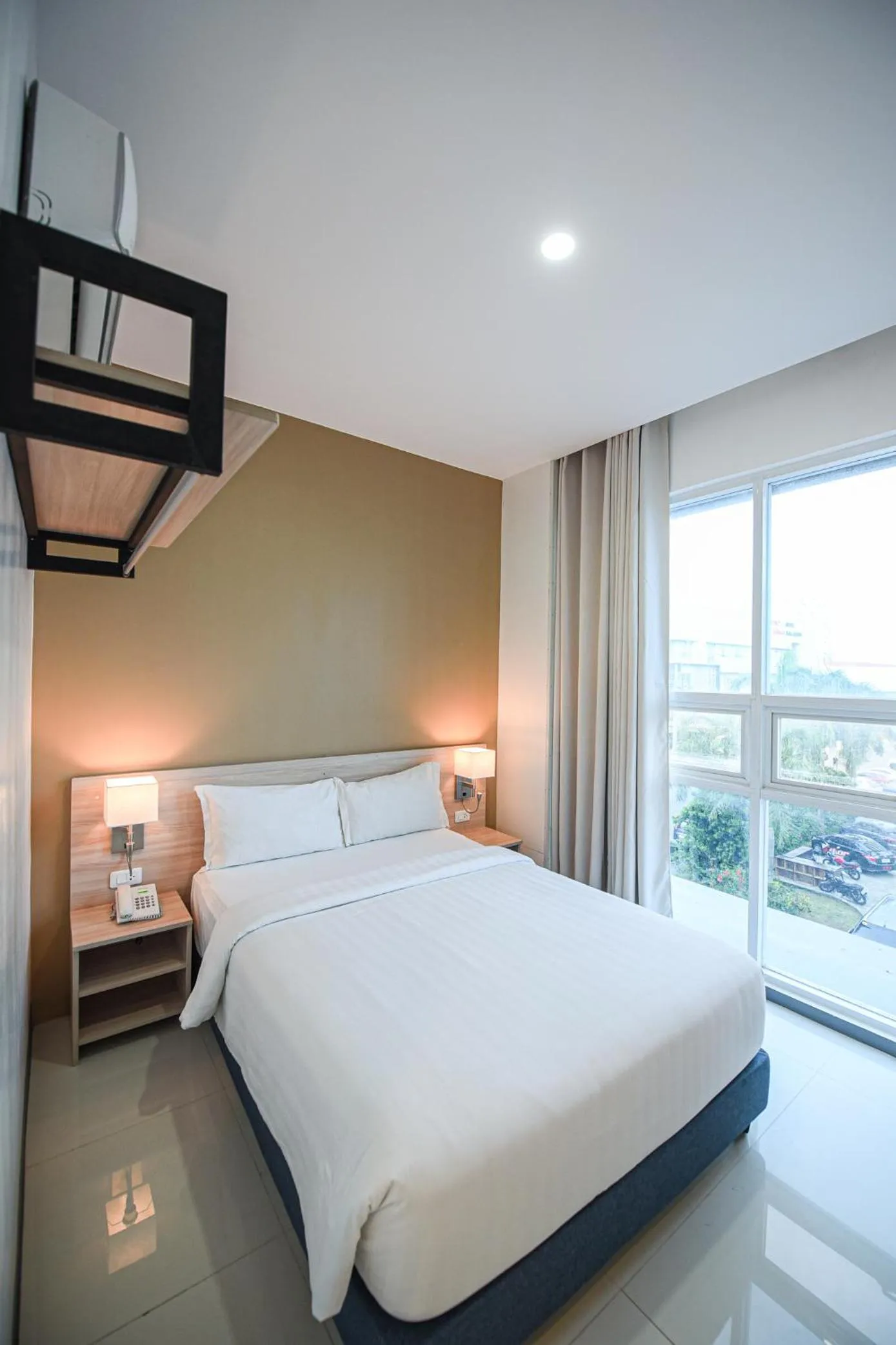 Photo of the whole room in Figtree Hotel