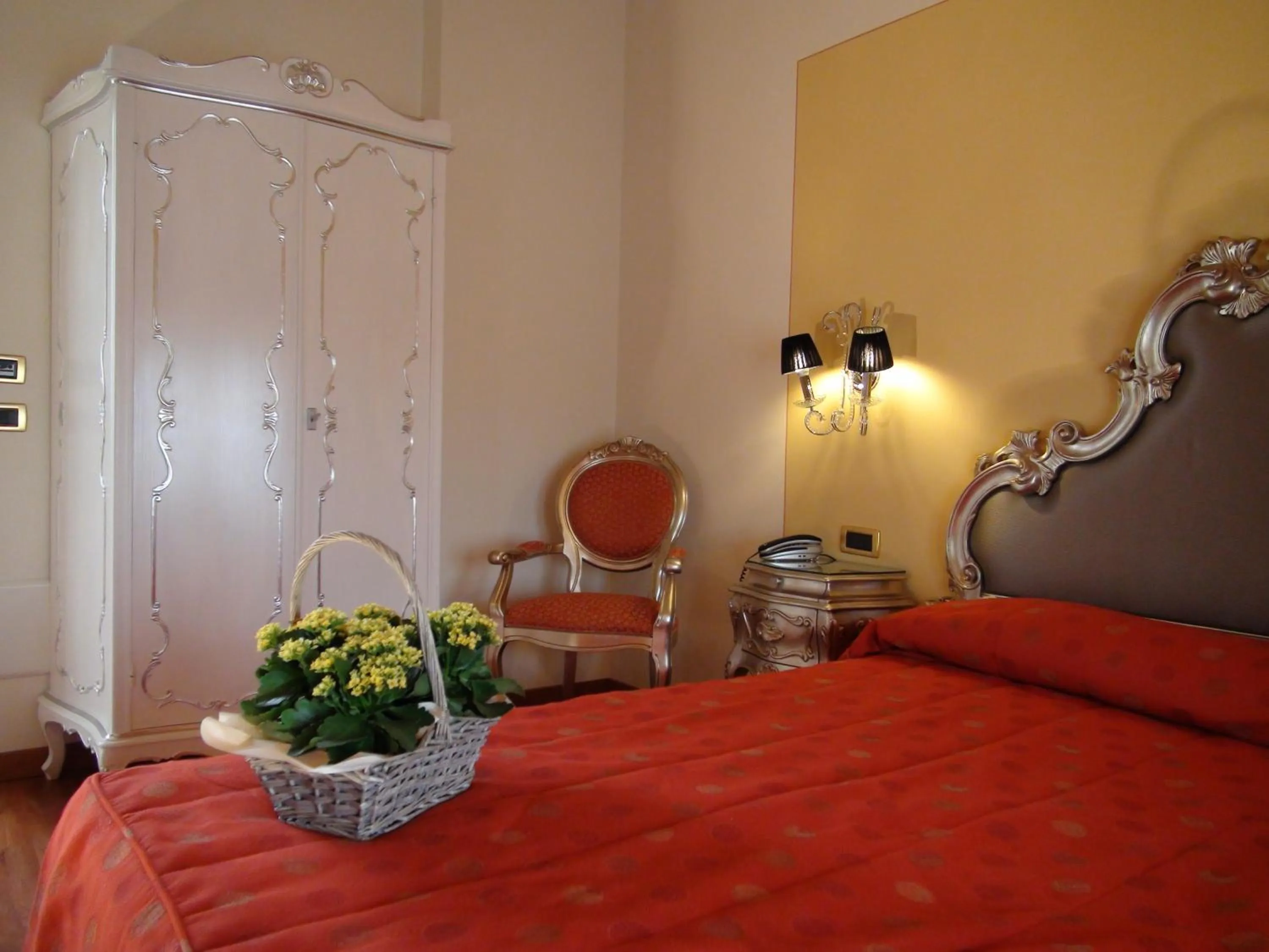 Bedroom, Bed in Hotel La Campagnola 1926