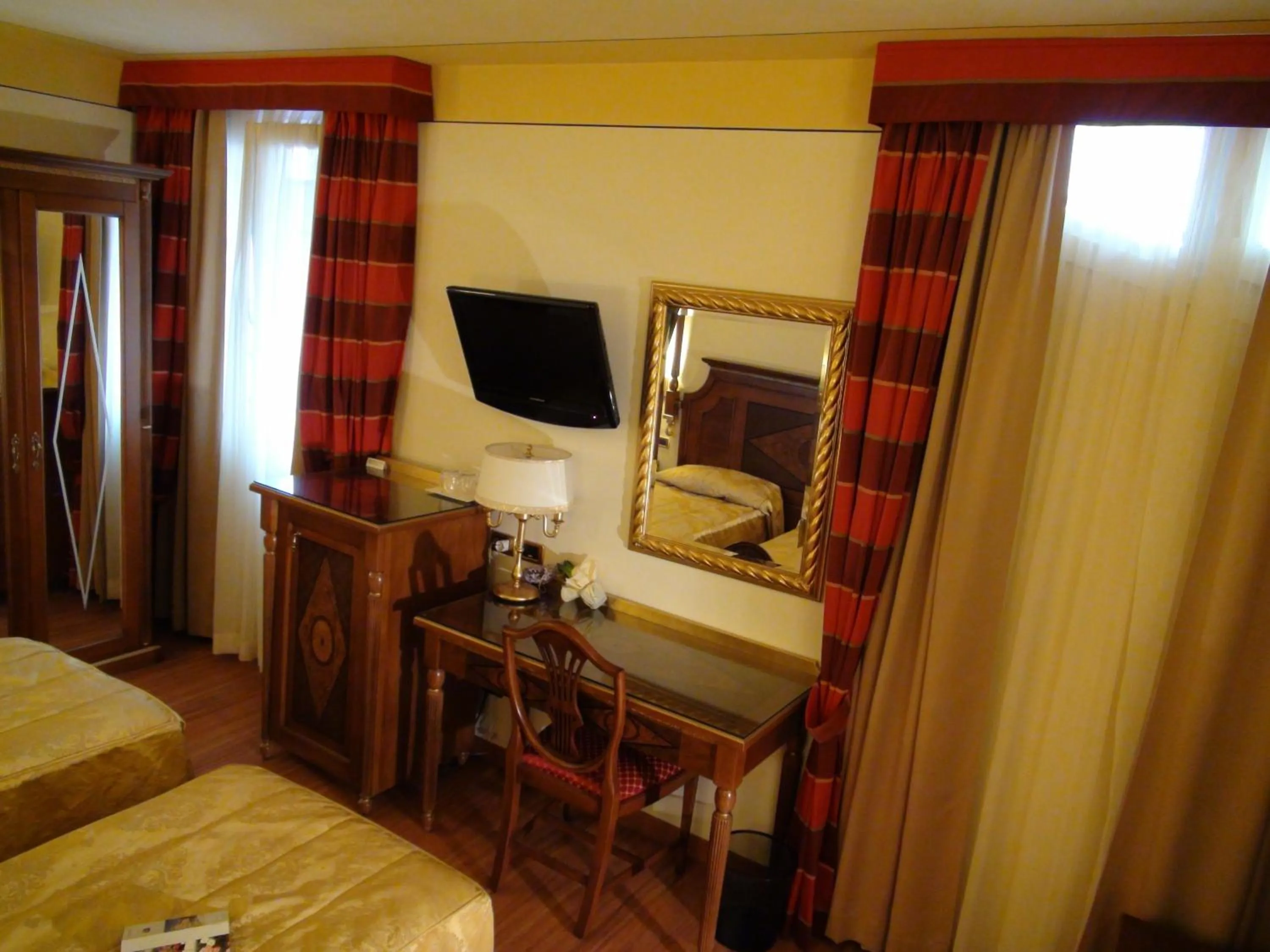 Bedroom in Hotel La Campagnola 1926