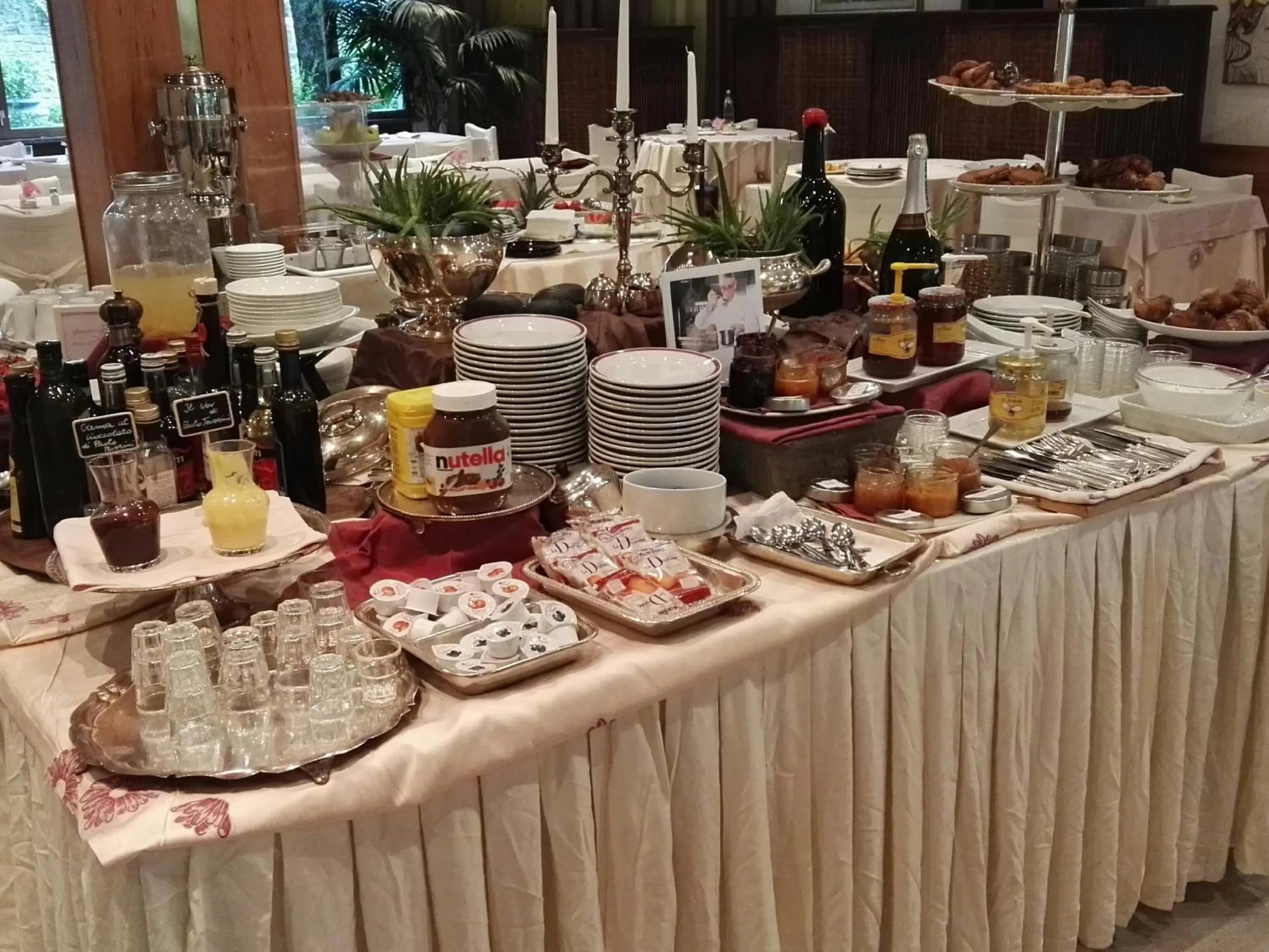 Buffet breakfast in Hotel Tosco Romagnolo