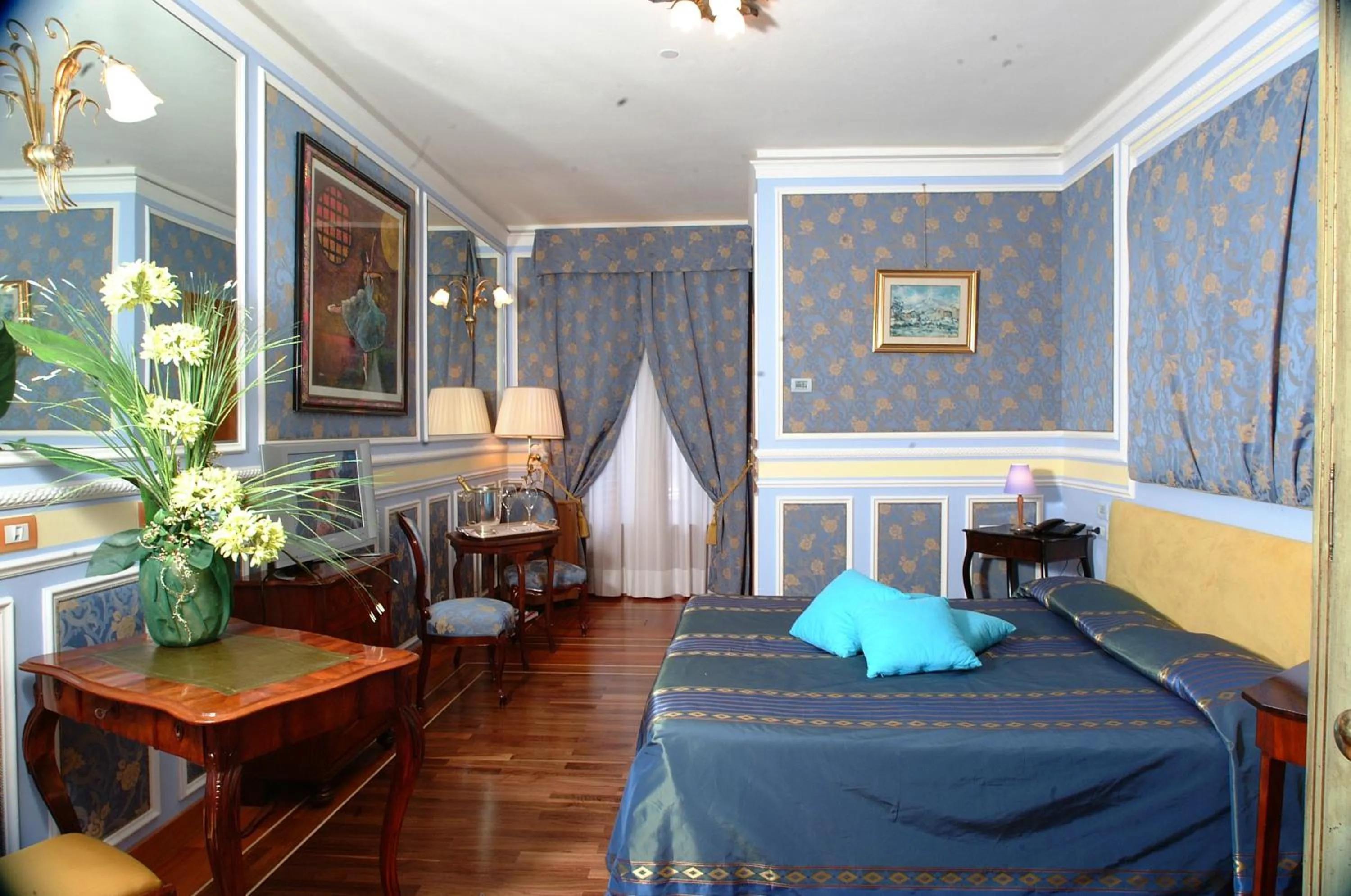 Bedroom, Bed in Hotel Tosco Romagnolo