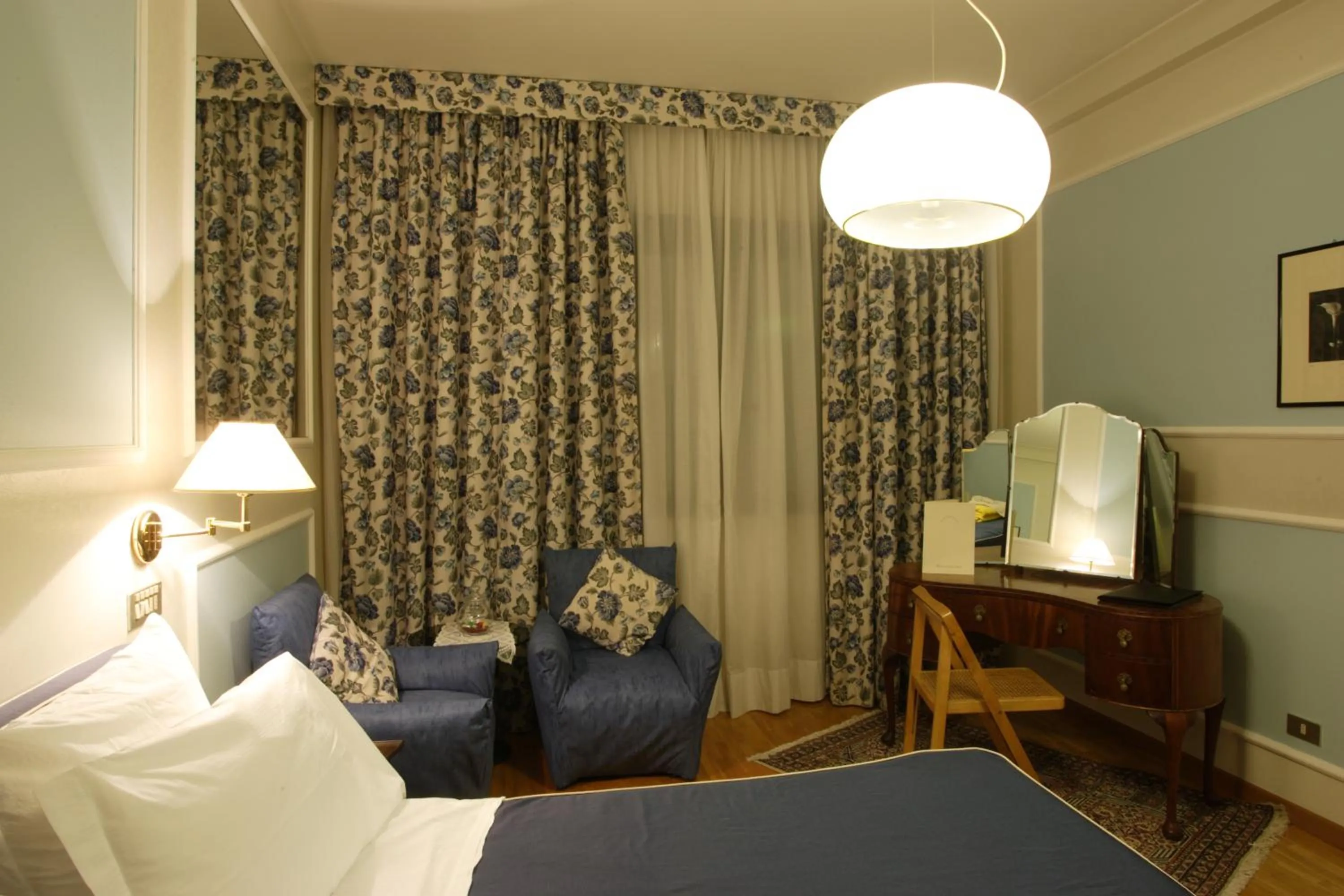 Bedroom, Bed in Hotel Tosco Romagnolo