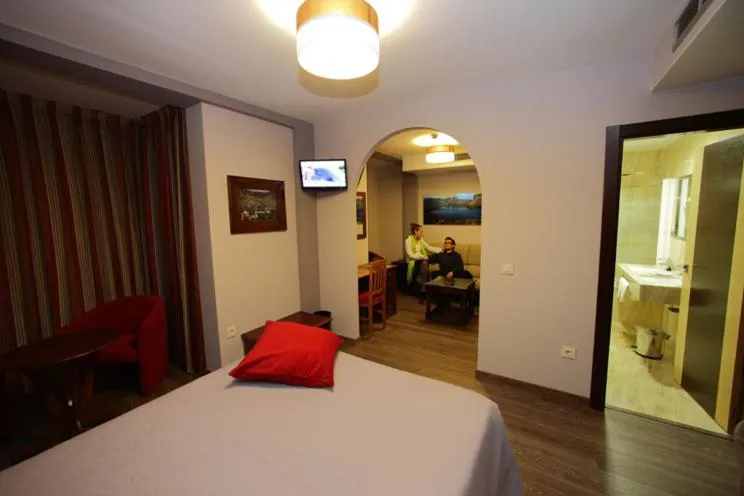 Photo of the whole room, Bed in Complejos J-Enrimary