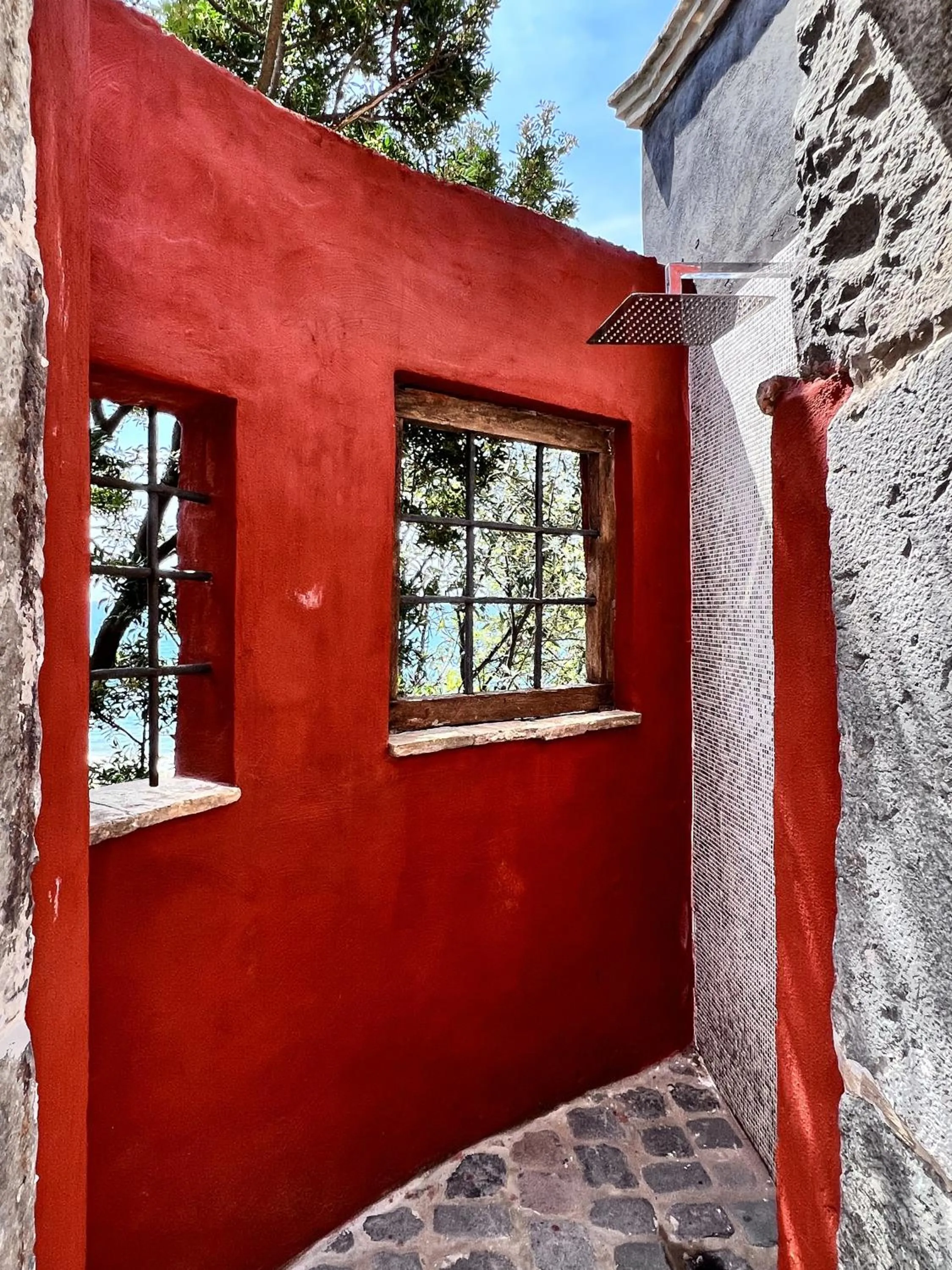 Shower in Aeneas' Landing Resort