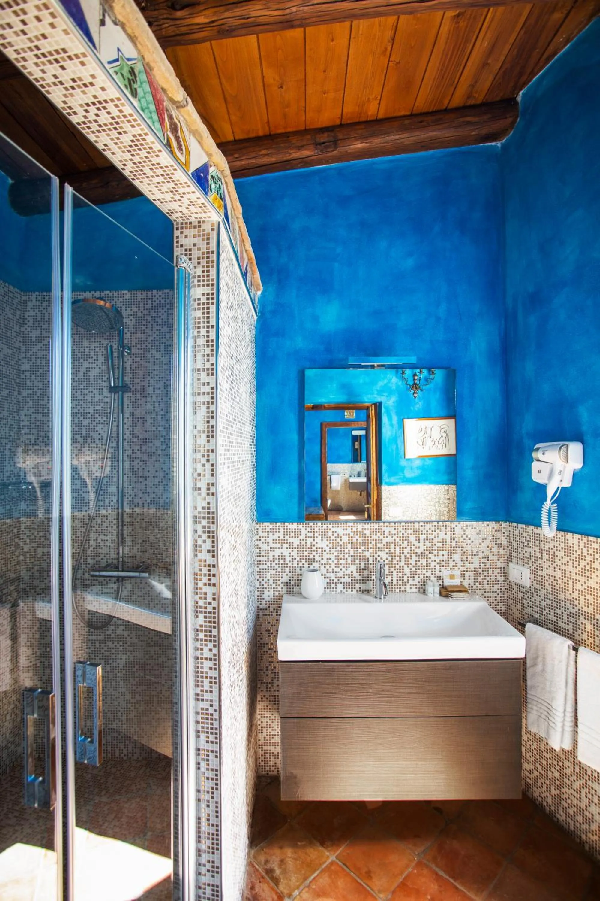 Shower in Aeneas' Landing Resort