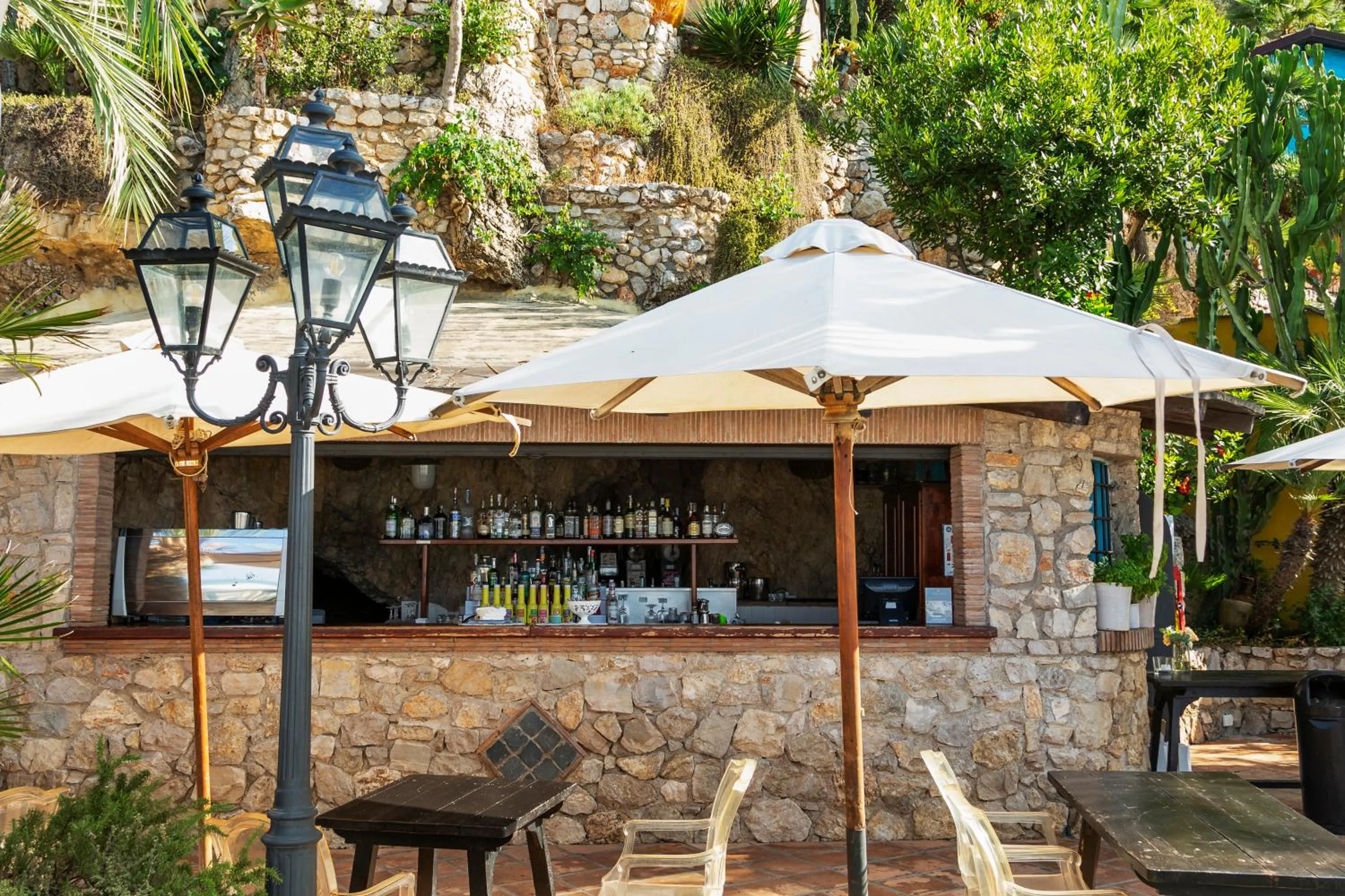 Property building in Aeneas' Landing Resort