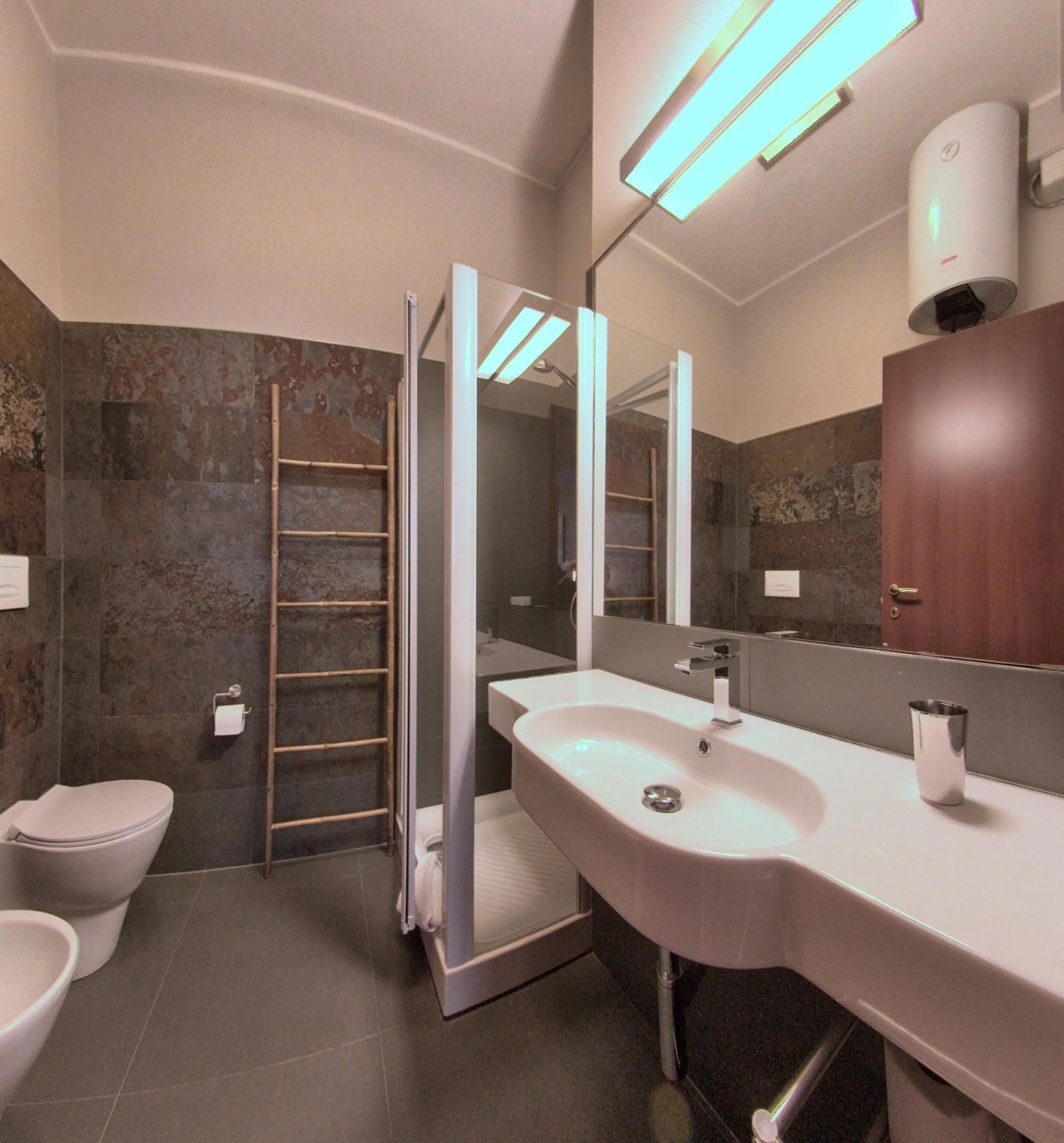 Bathroom in Milan Apartment Rental