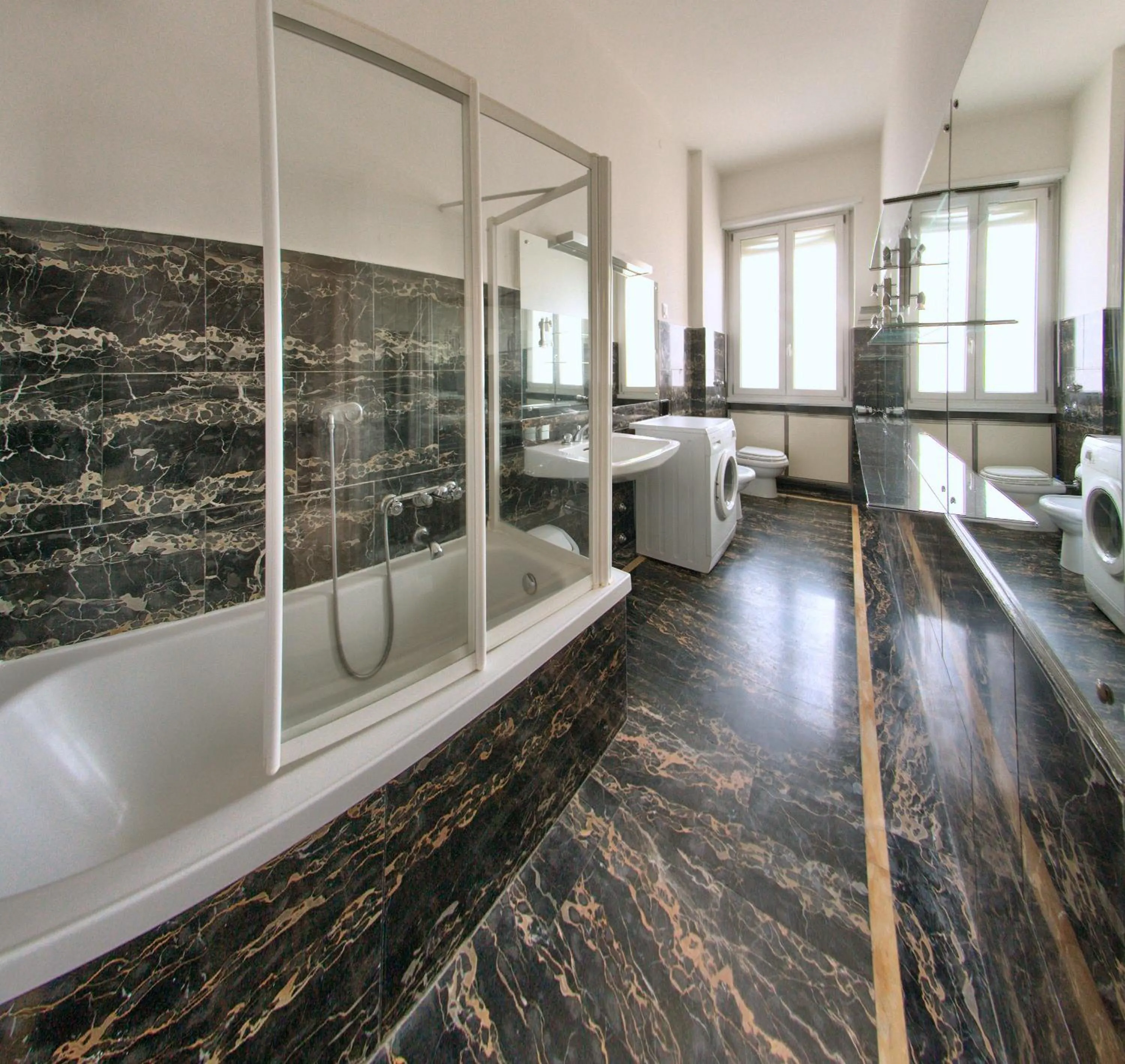 Bathroom in Milan Apartment Rental