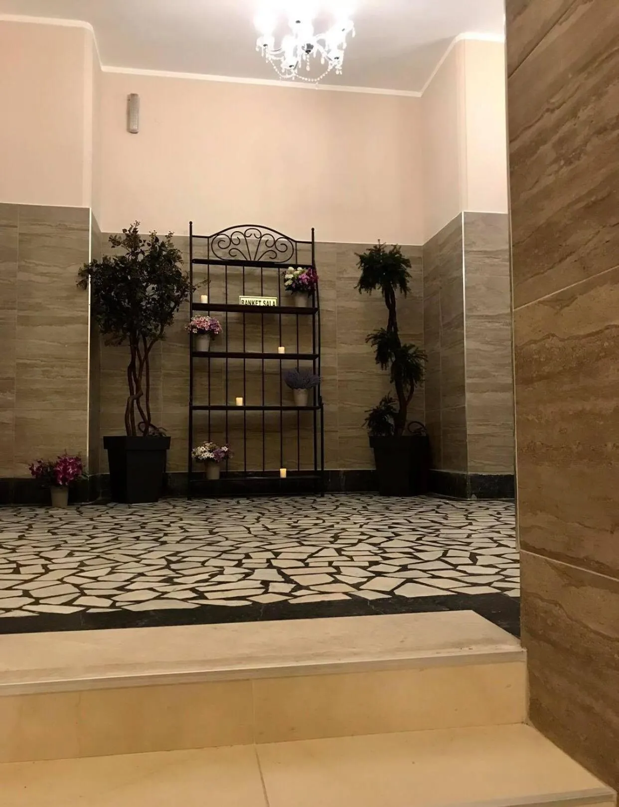 Banquet/Function facilities in Golden Inn Hotel