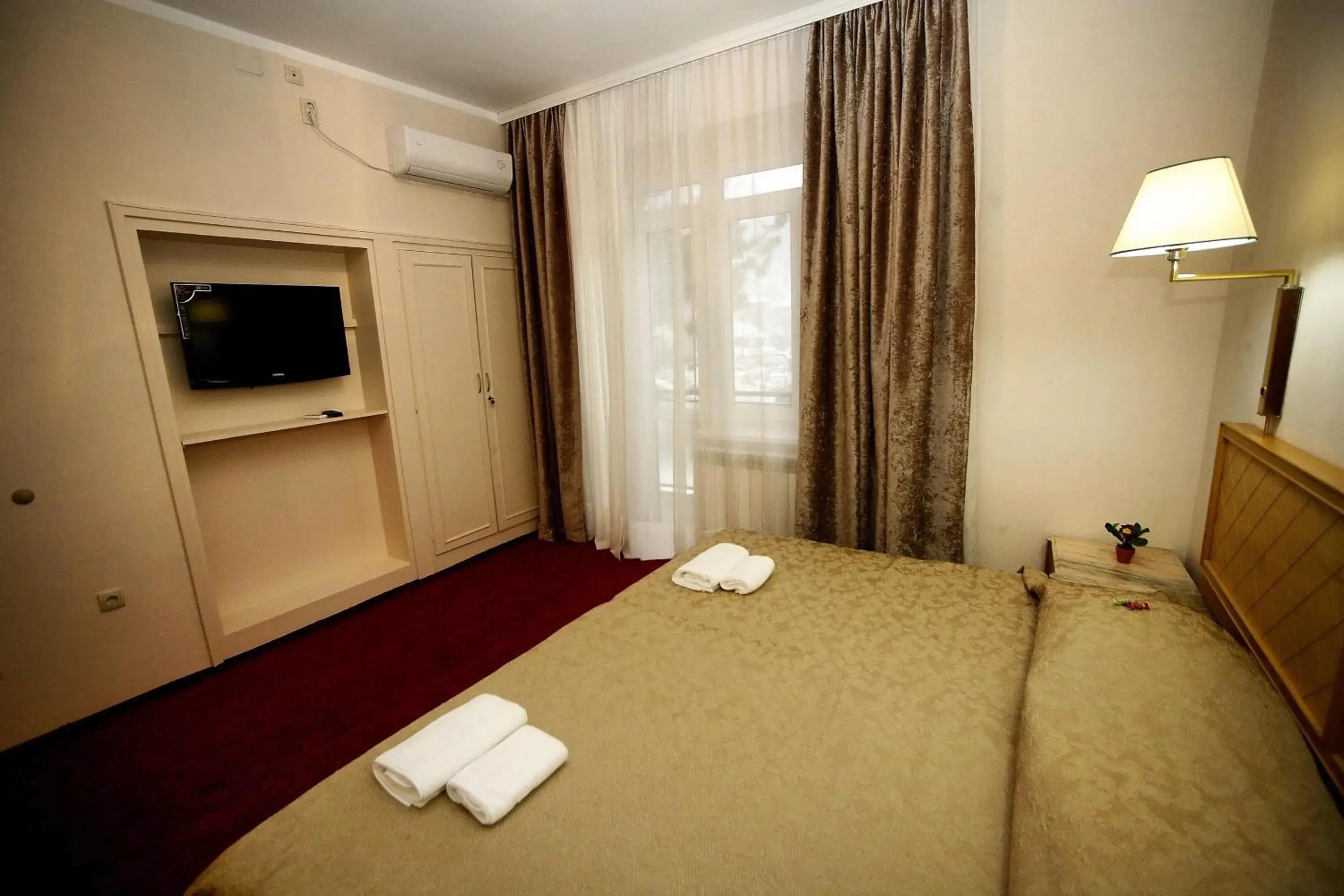 Suite in Golden Inn Hotel Suite in Golden Inn Hotel