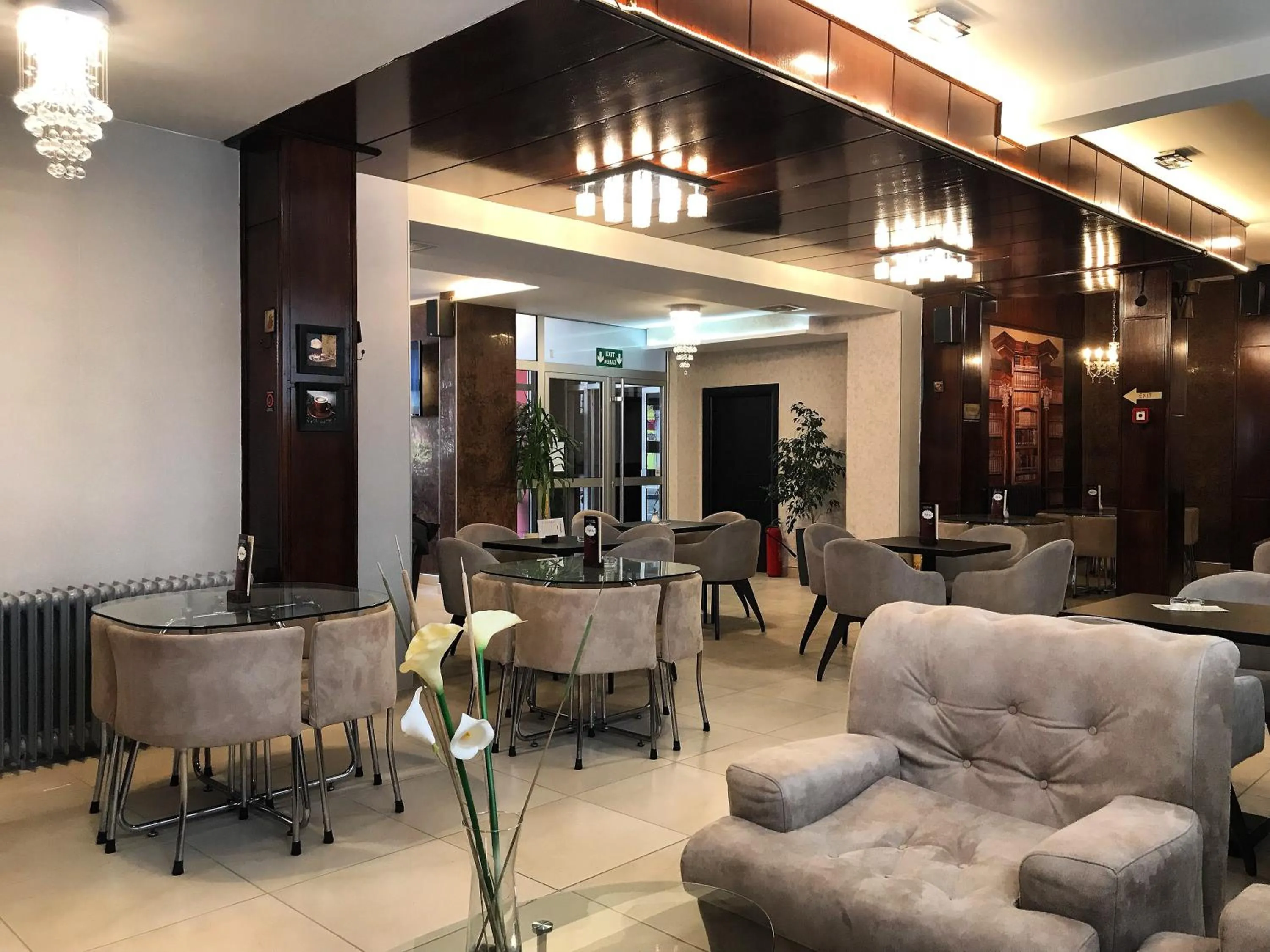 Lobby or reception in Golden Inn Hotel