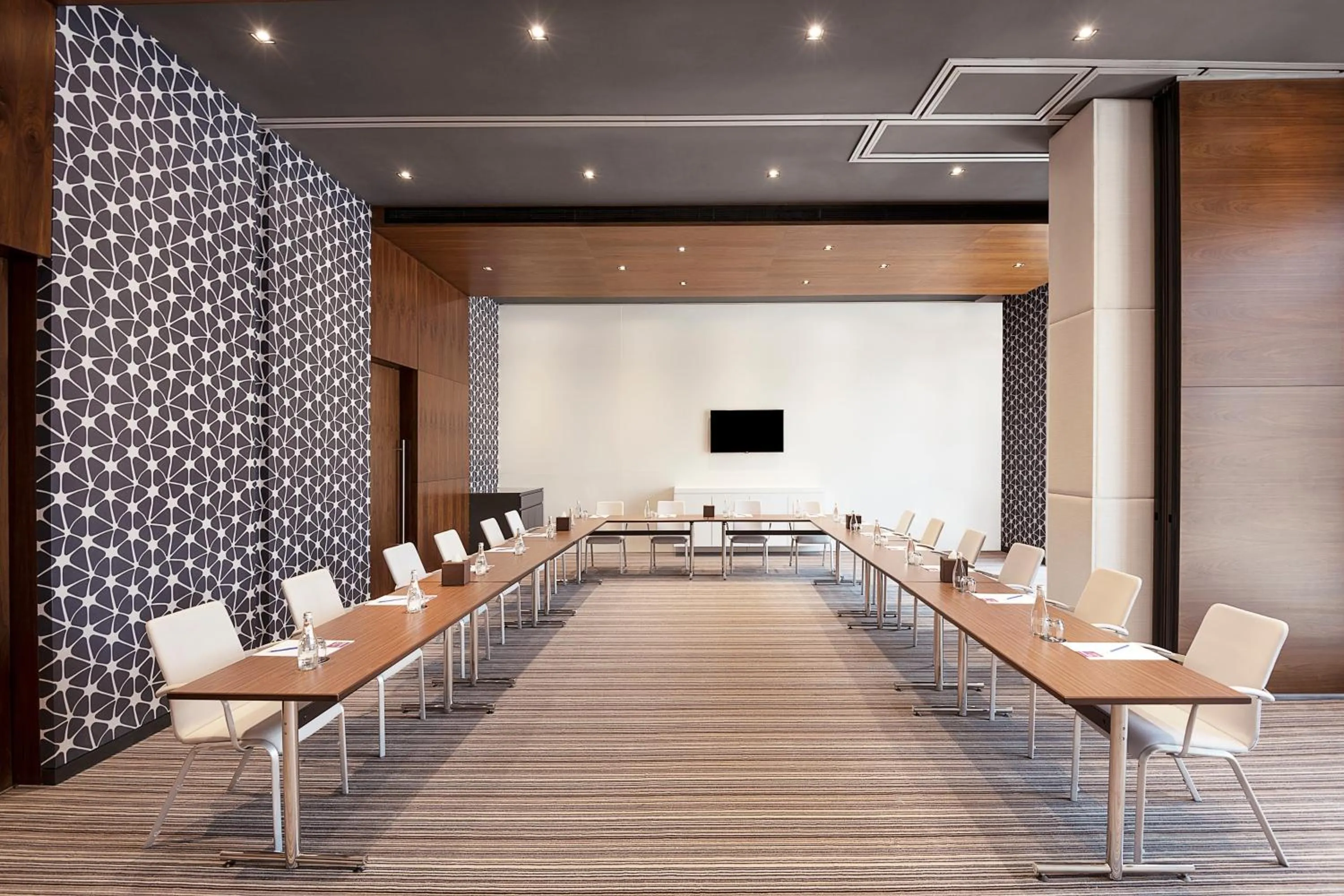 Business facilities in Hyatt Place Dubai Wasl District Residences