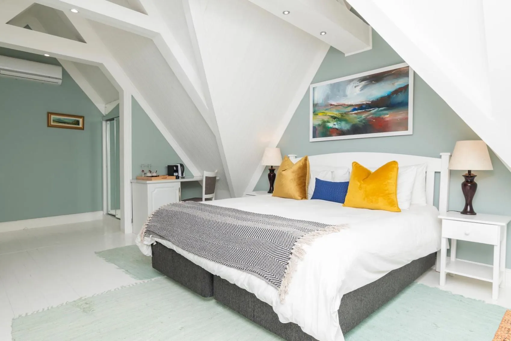 Bed in The Willets Boutique Hotel in Simon's Town