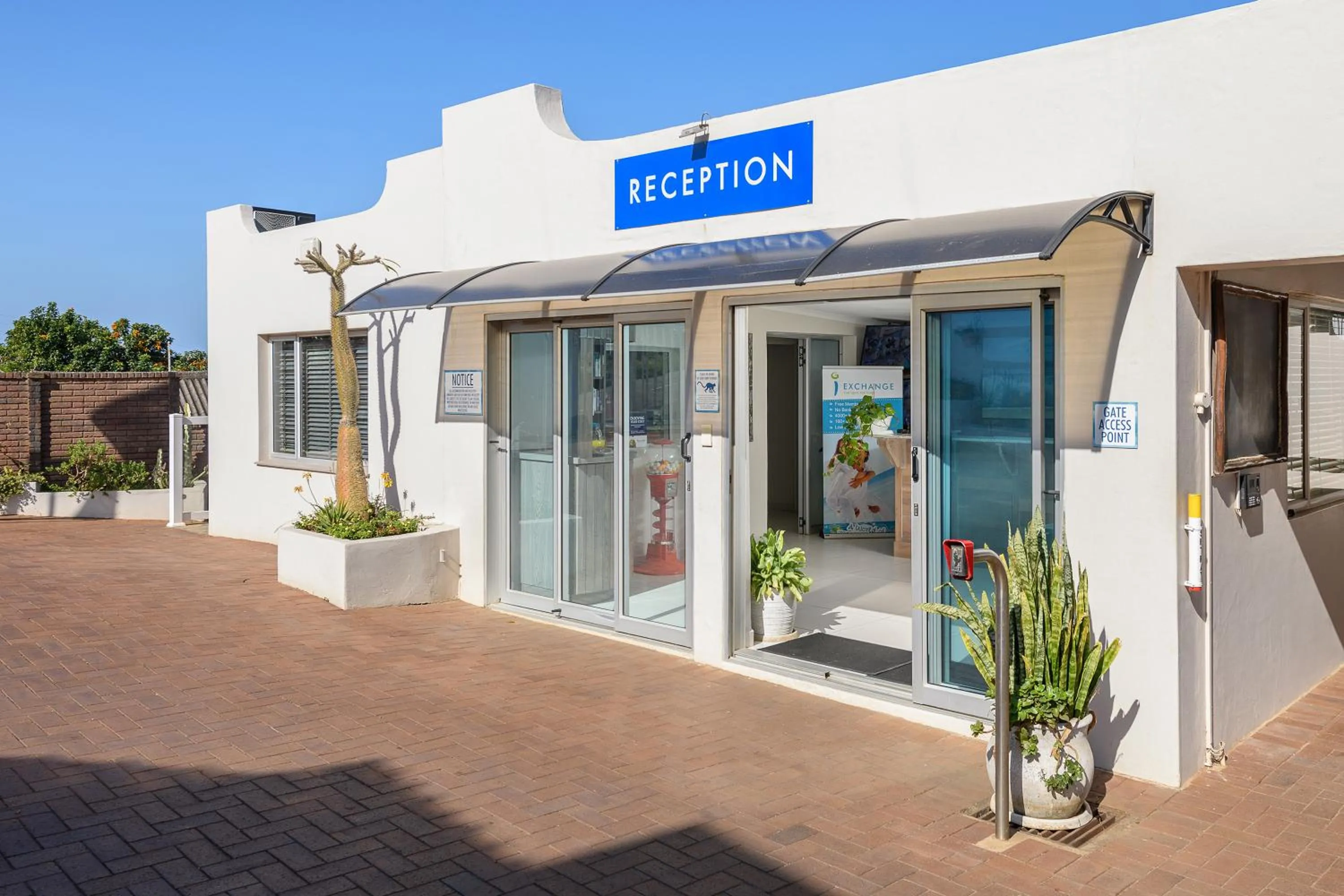 Facade/entrance in Illovo Beach Club