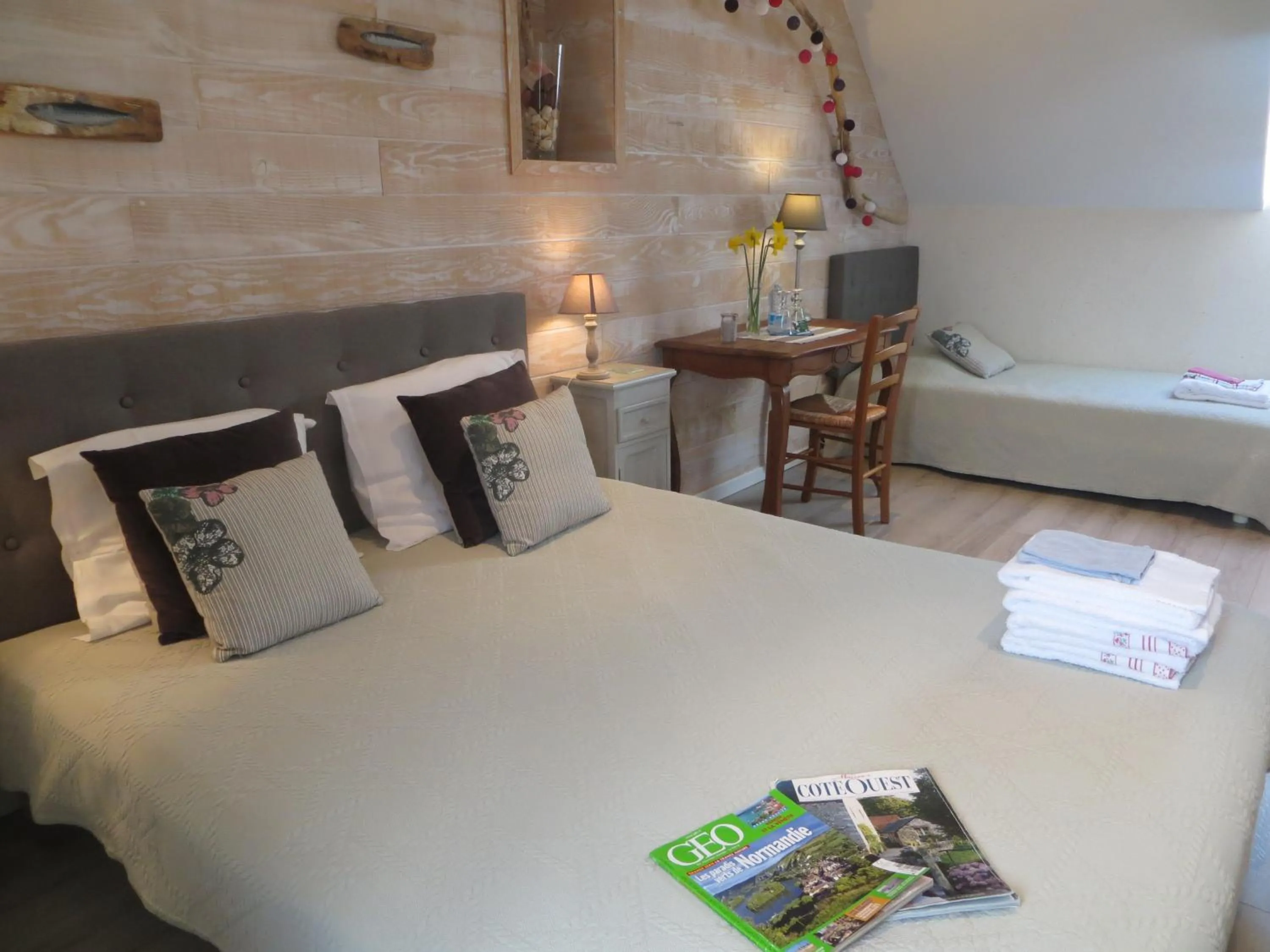 Bed in Les deux caps