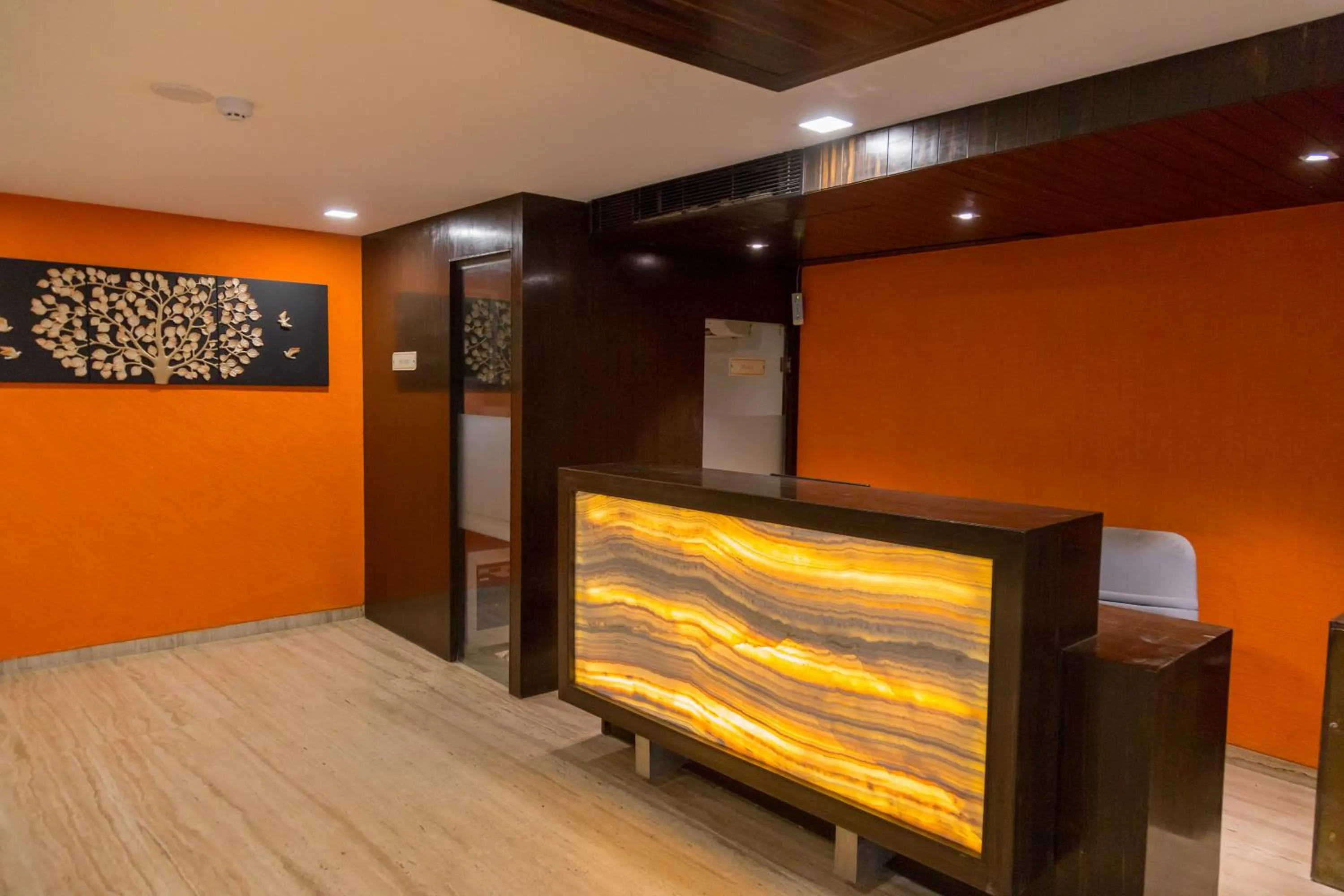 Staff in Ginger Ahmedabad, Satellite