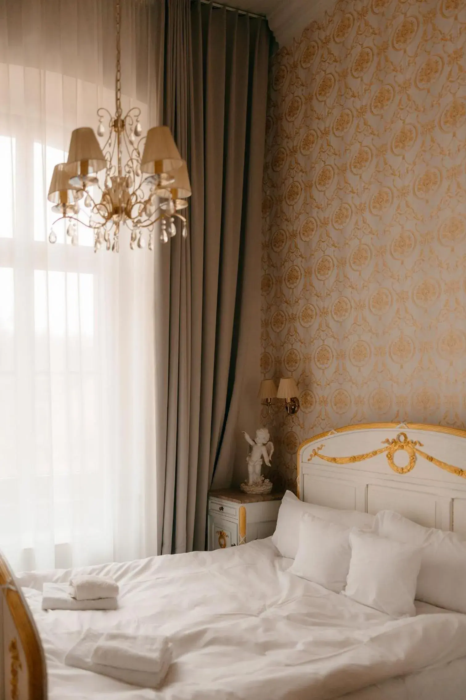 Superior Double Room in Folwark Wielka Wieś - Pałac pod Dębem Superior Double Room in Folwark Wielka Wieś - Pałac pod Dębem