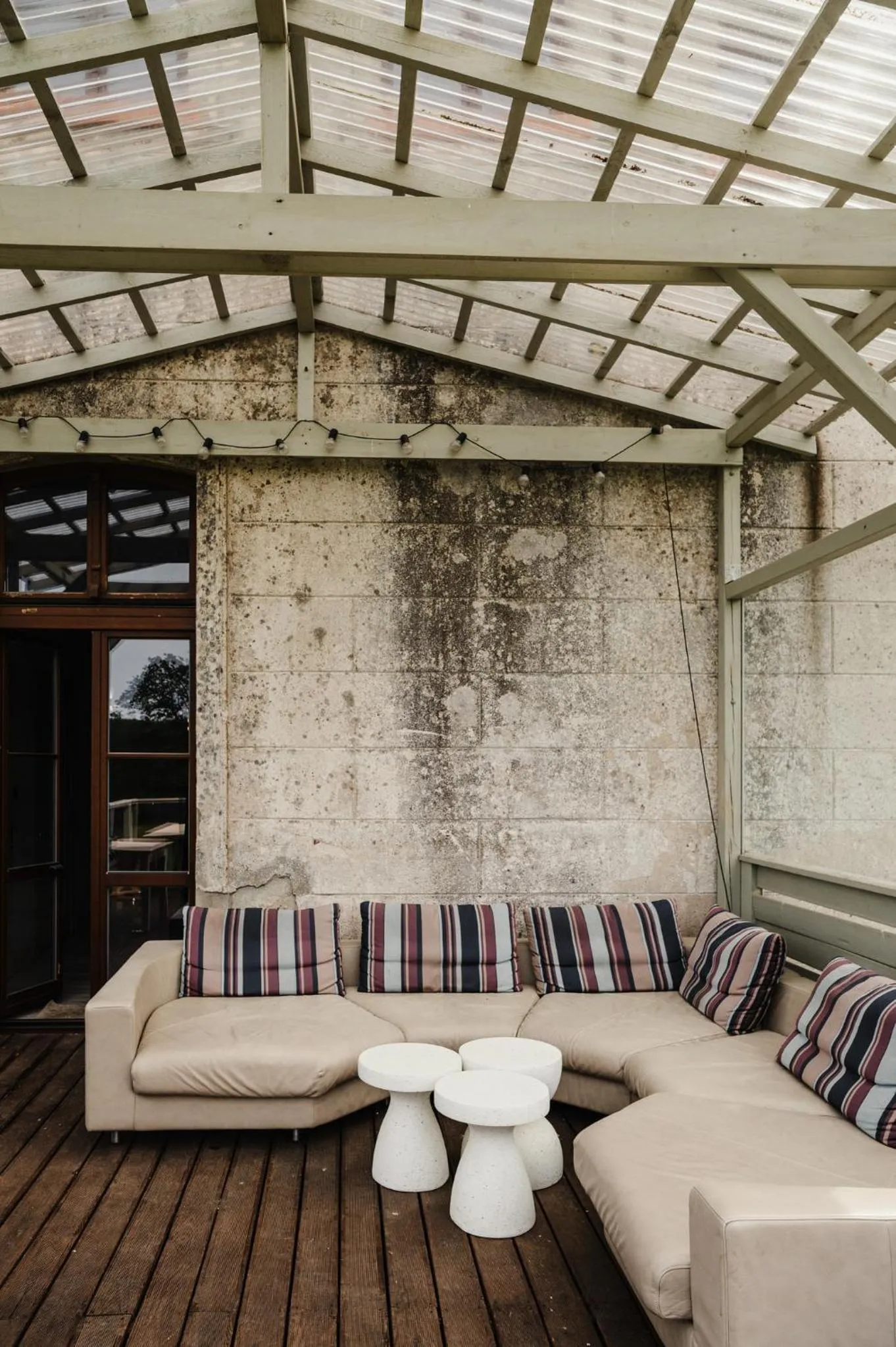 Folwark Wielka Wieś - Pałac pod Dębem