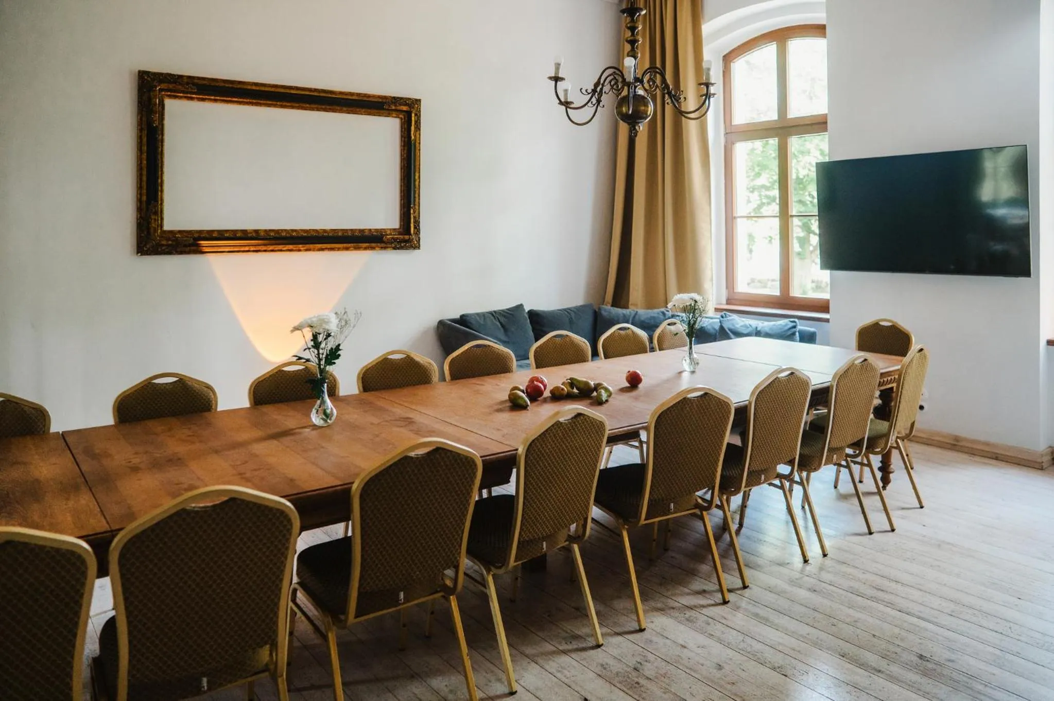 Folwark Wielka Wieś - Pałac pod Dębem