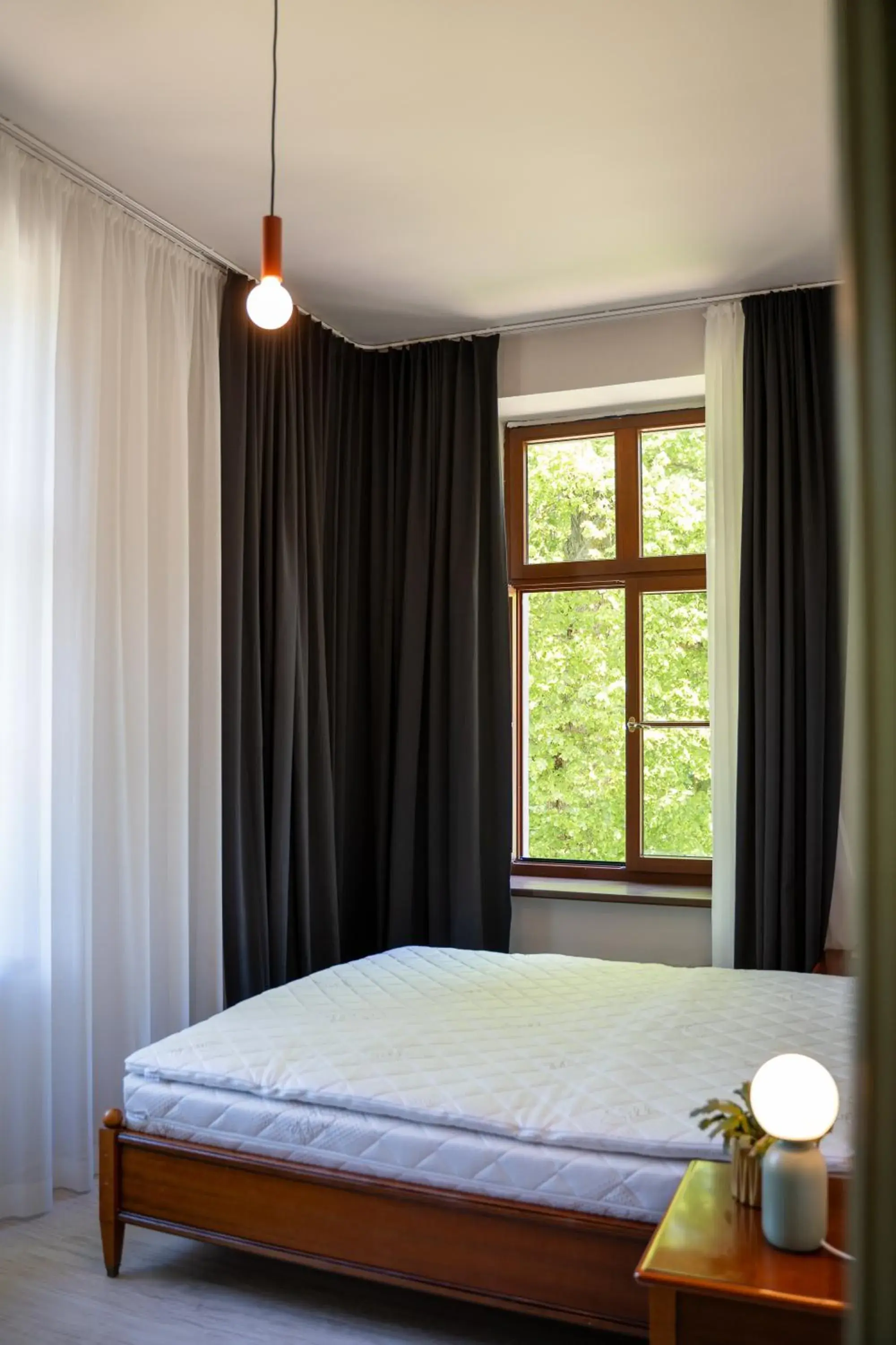 Superior Double Room in Folwark Wielka Wieś - Pałac pod Dębem Superior Double Room in Folwark Wielka Wieś - Pałac pod Dębem