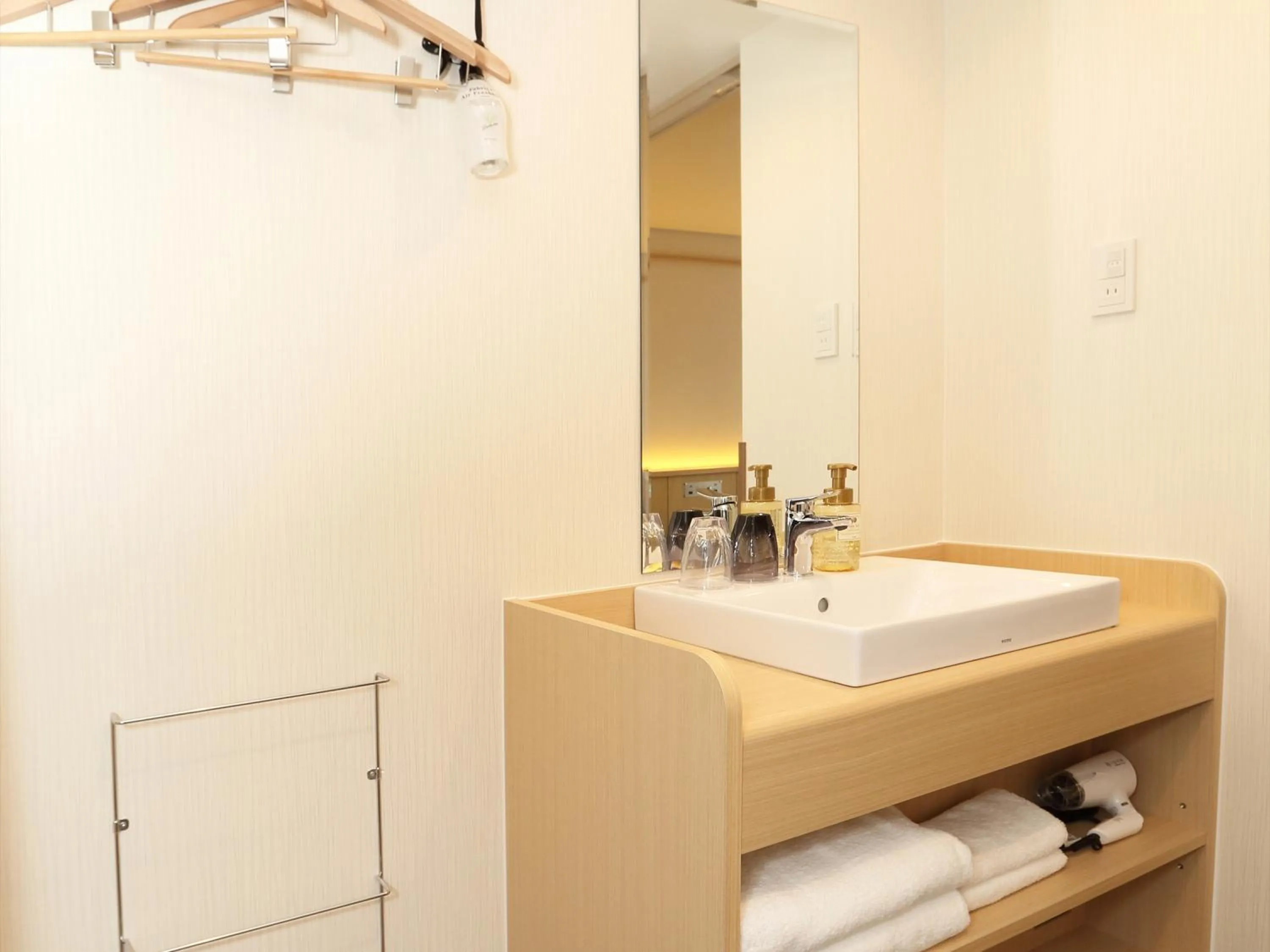 Toilet in Henn na Hotel Kyoto Hachijoguchi