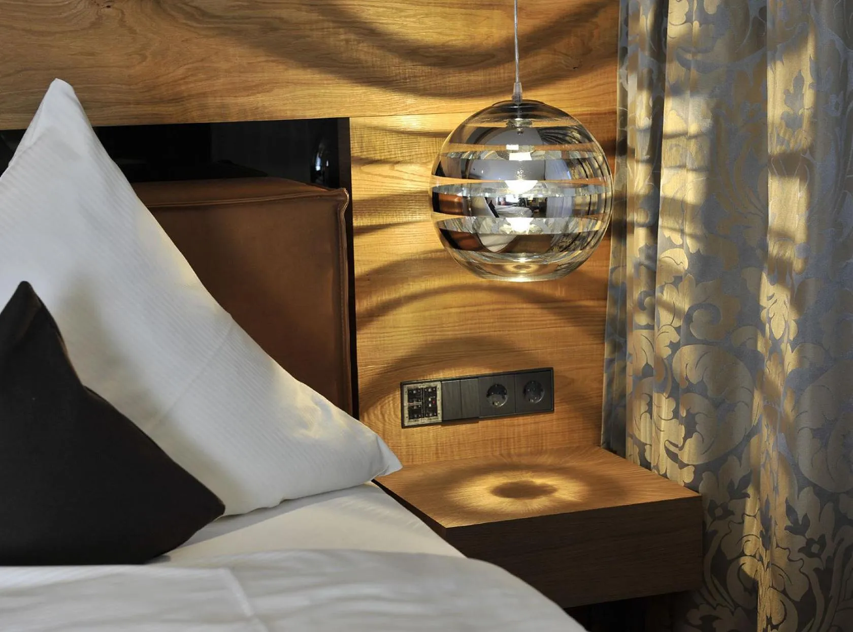 Photo of the whole room, Bed in Hotel Heinzler am See