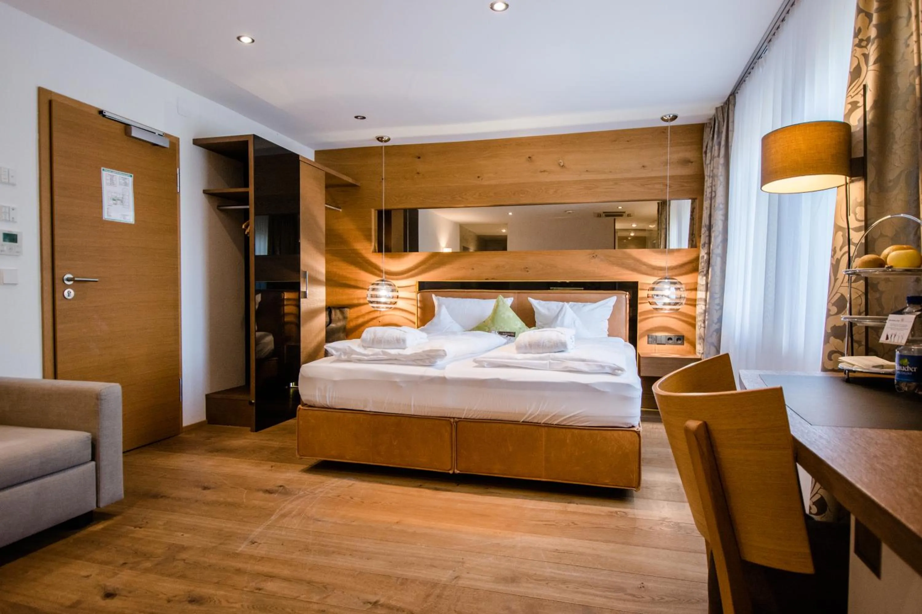 Photo of the whole room, Bed in Hotel Heinzler am See