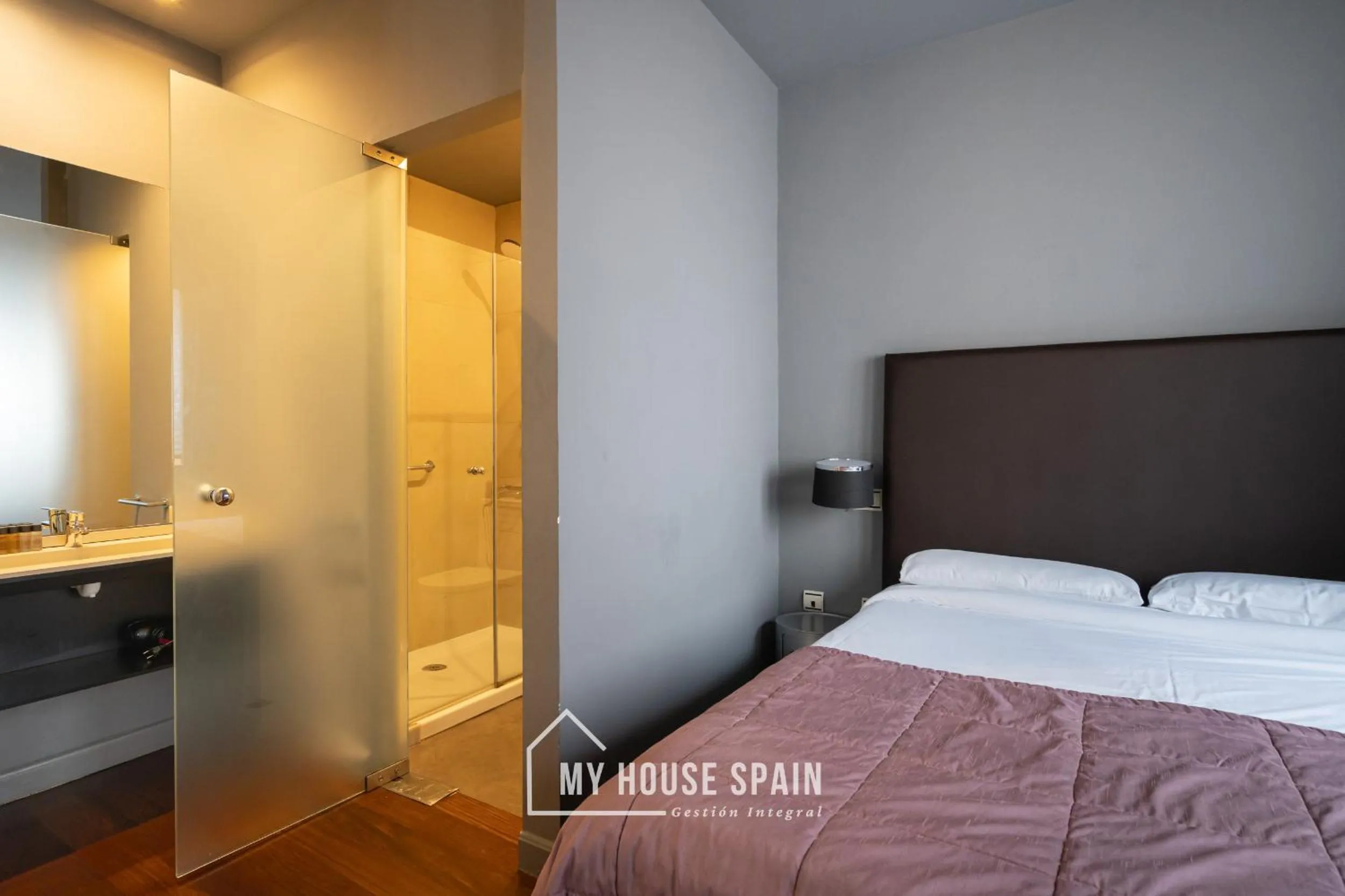 Bed in MyHouseSpain - Apartamentos Moros 41