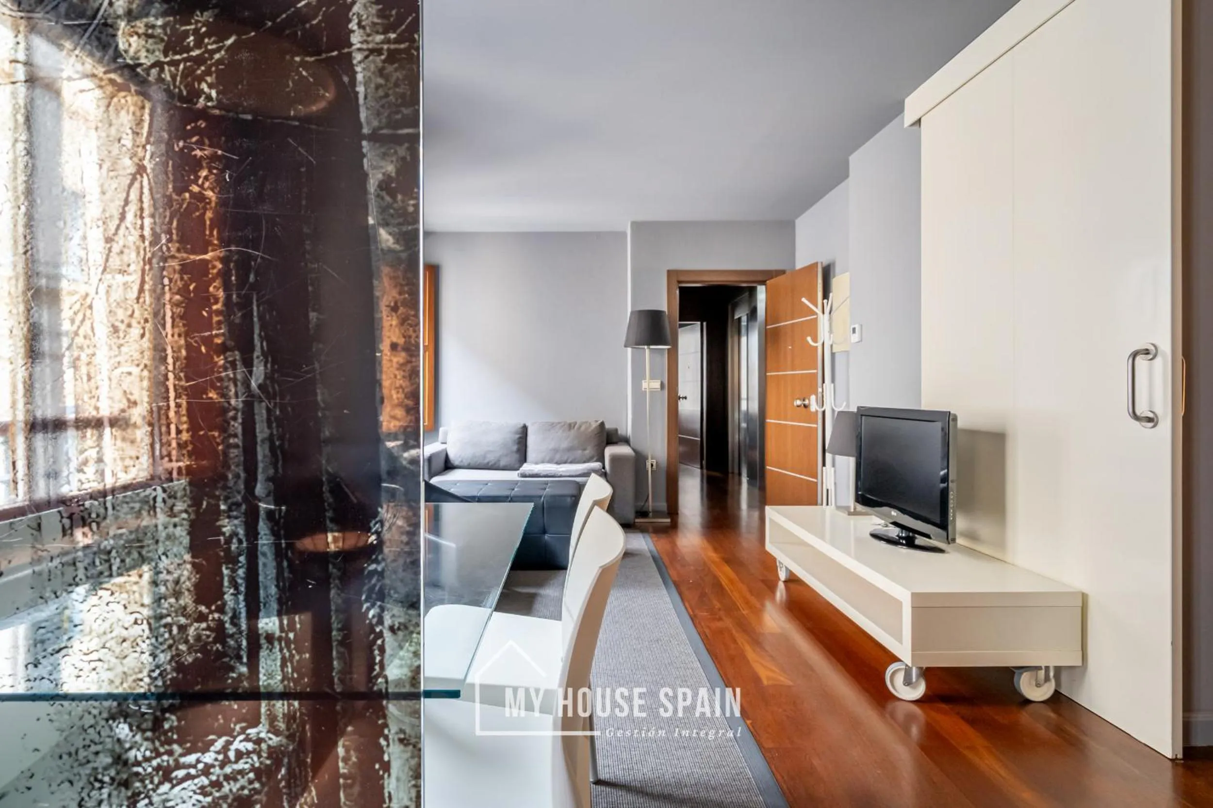 MyHouseSpain - Apartamentos Moros 41