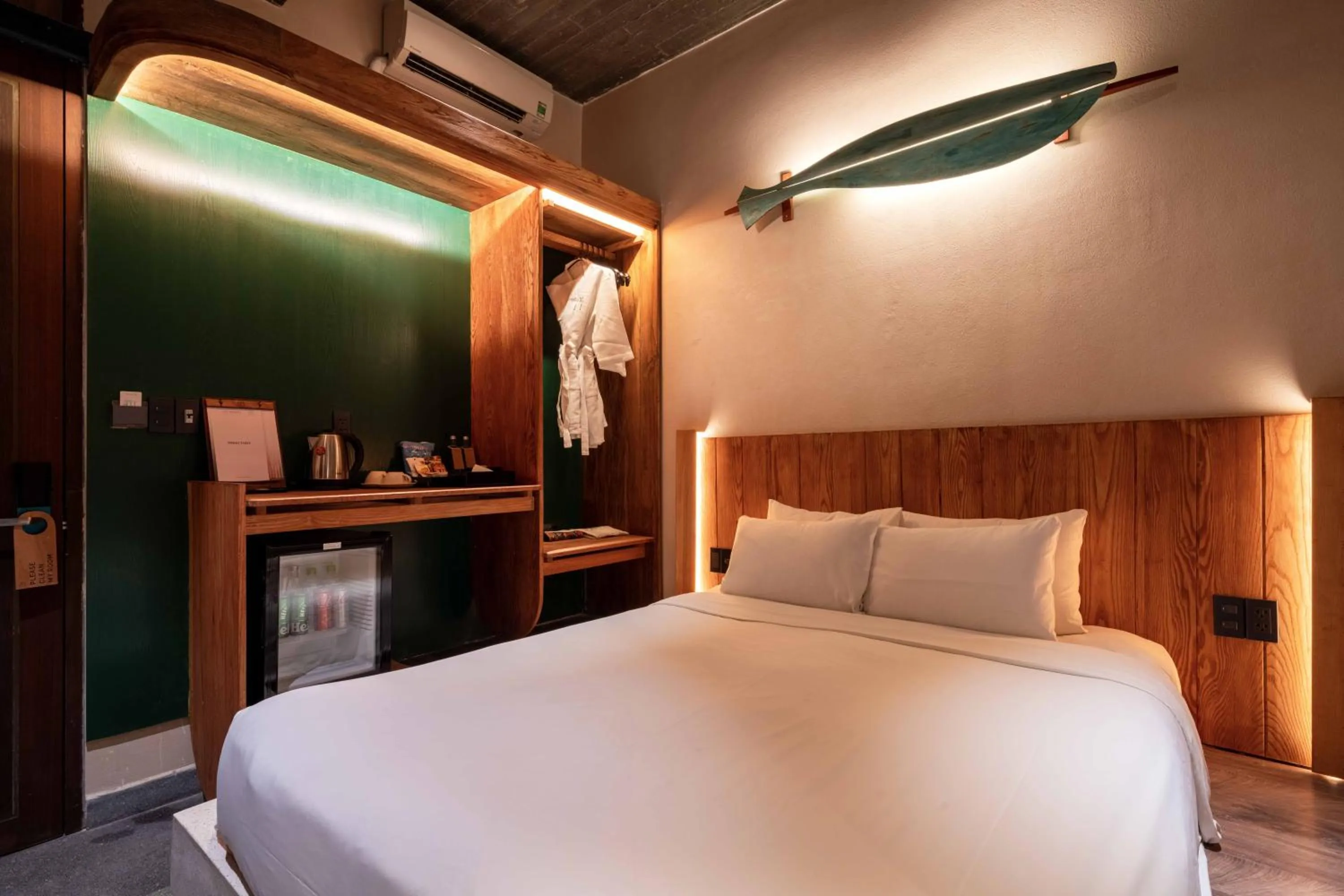 Photo of the whole room, Bed in The Memory Danang Boutique