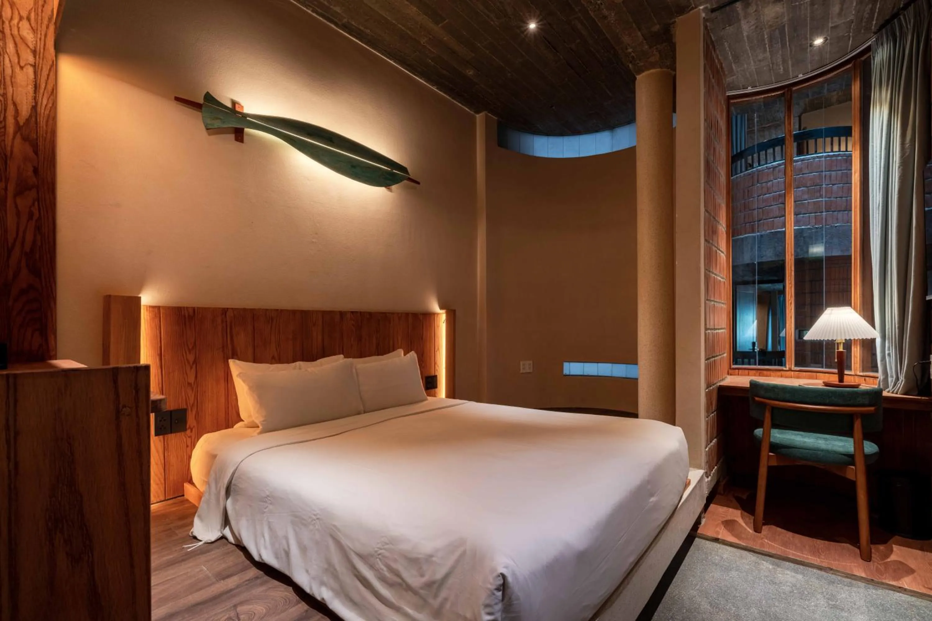 Photo of the whole room, Bed in The Memory Danang Boutique