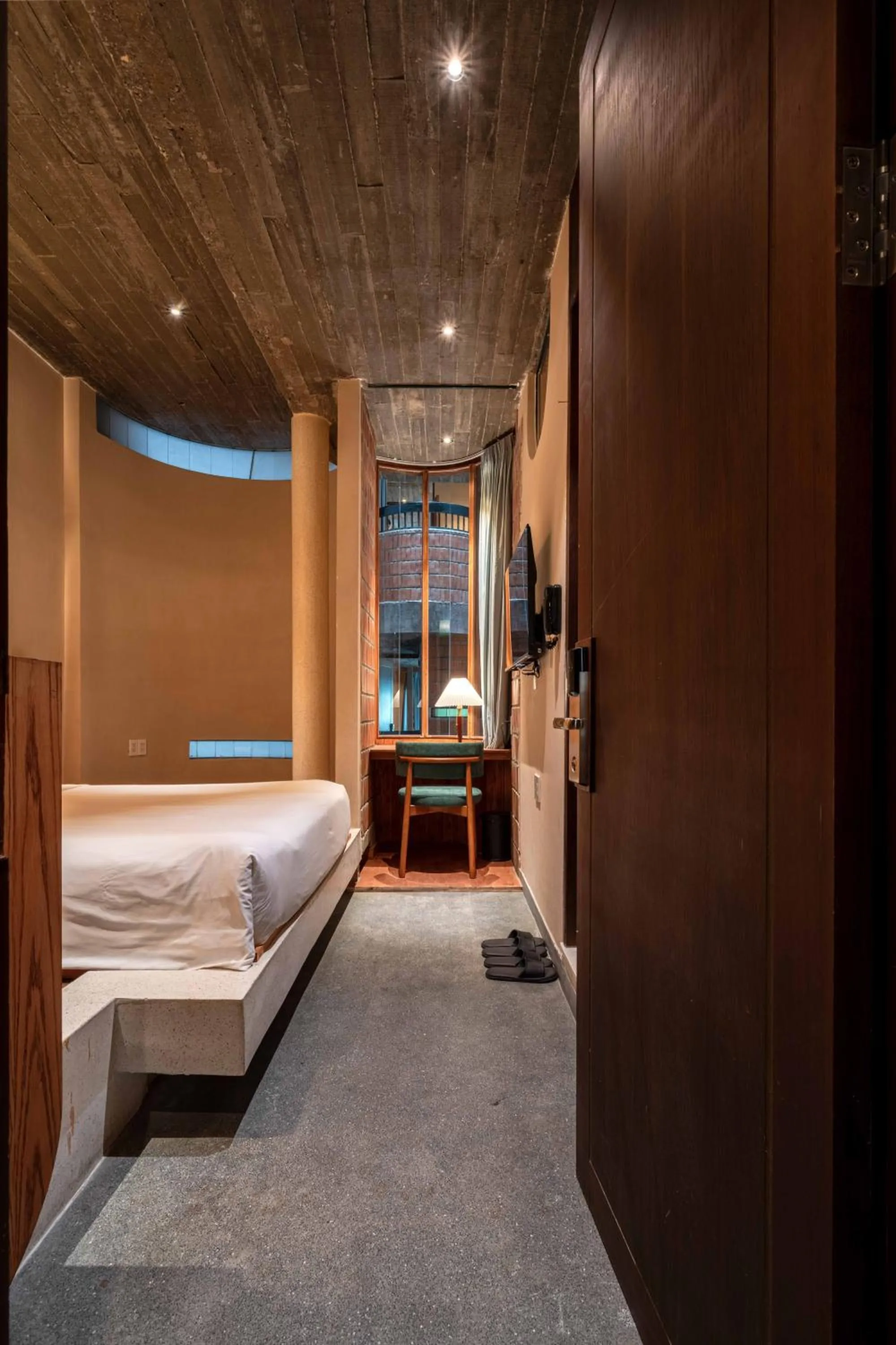 Photo of the whole room, Bed in The Memory Danang Boutique