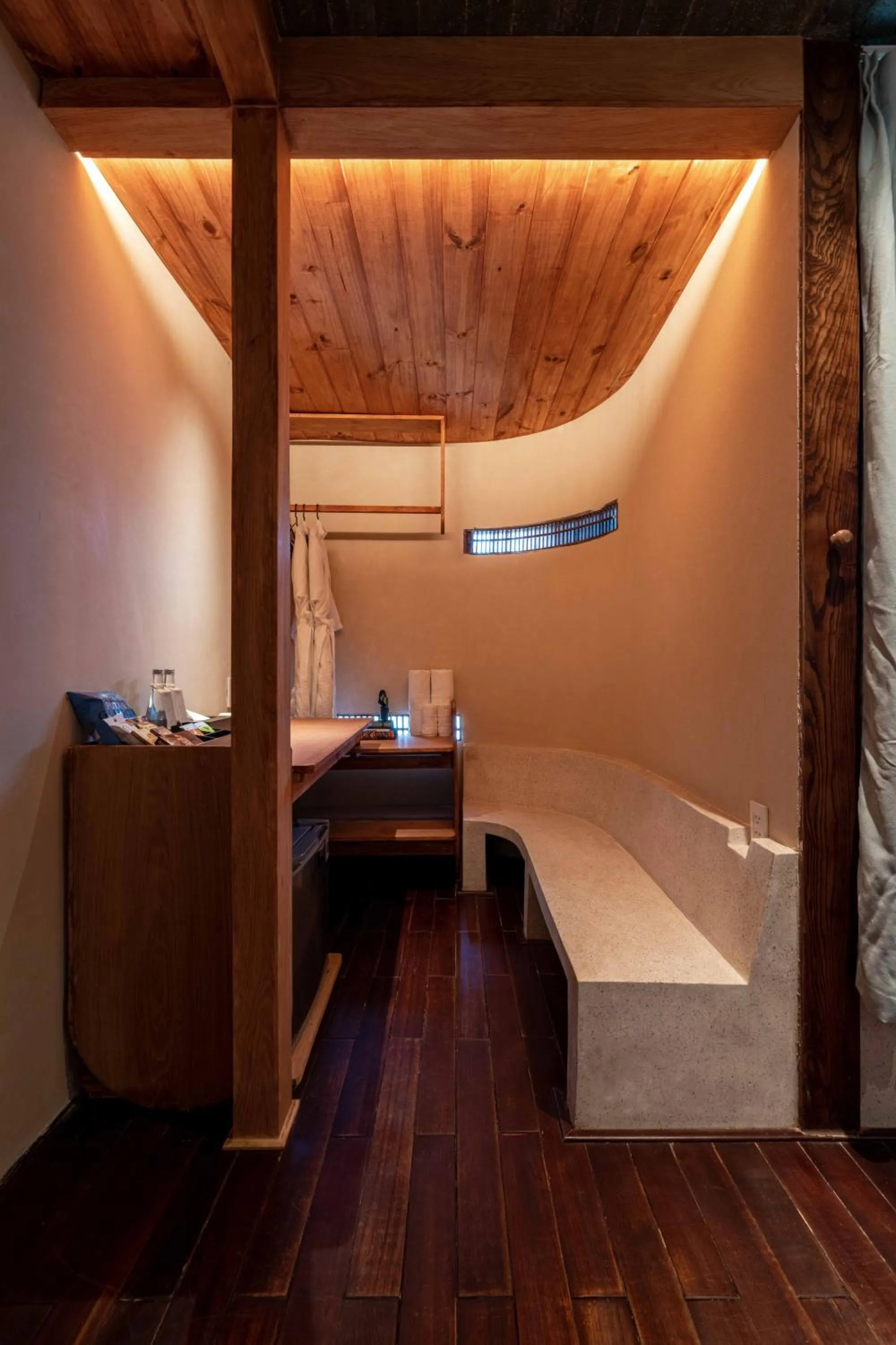 Photo of the whole room, Bed in The Memory Danang Boutique